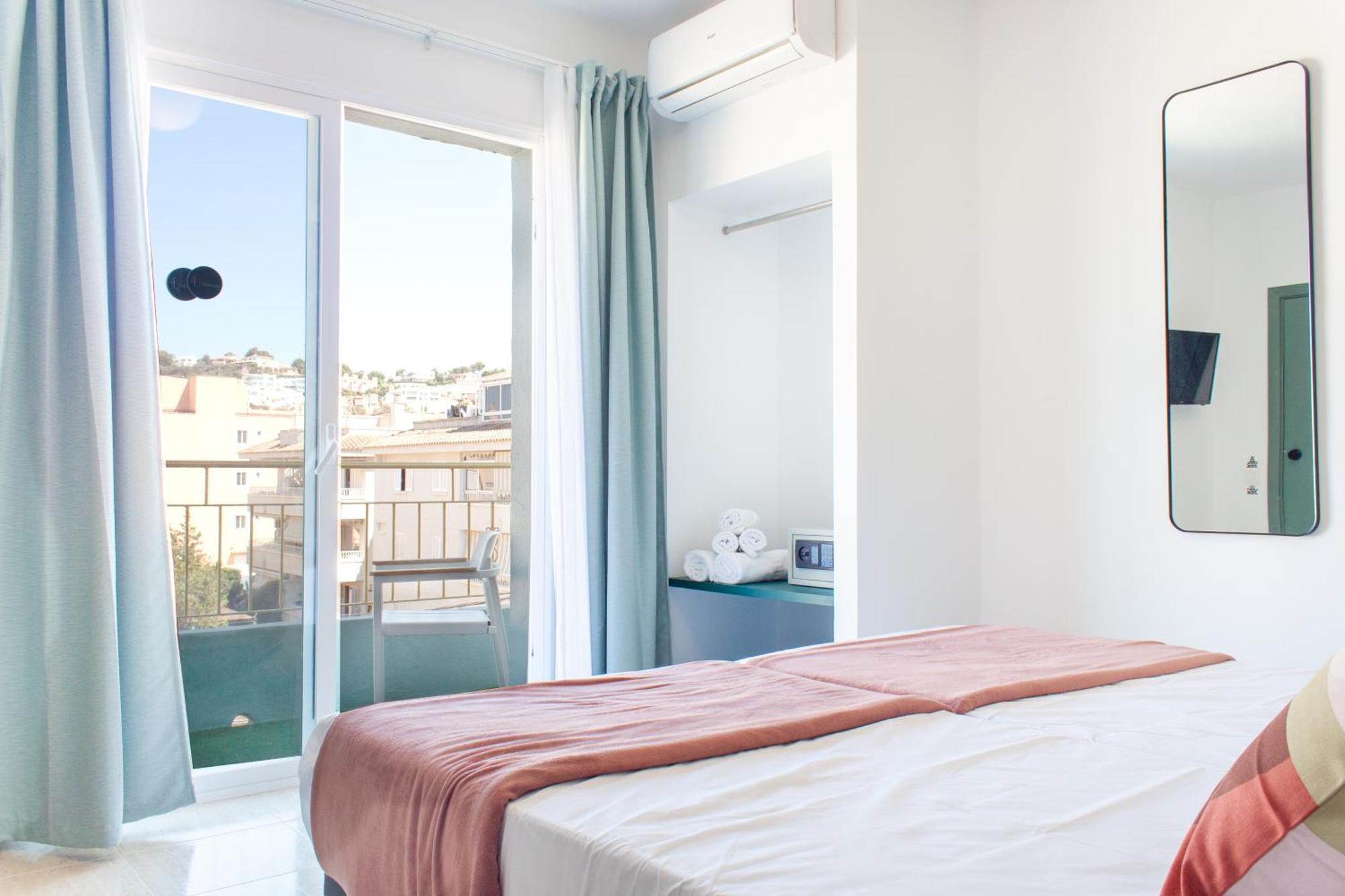 Superior Twin Room Balcony