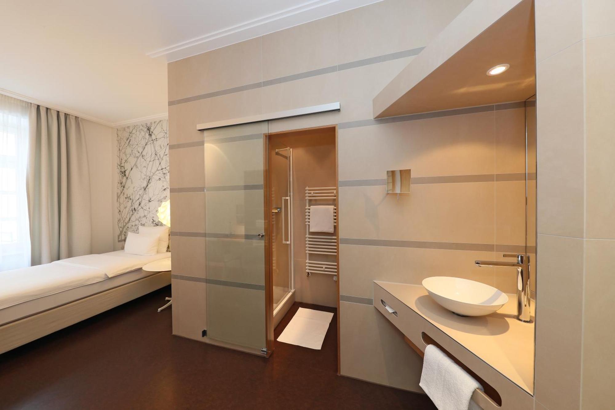 Quiet Single Room