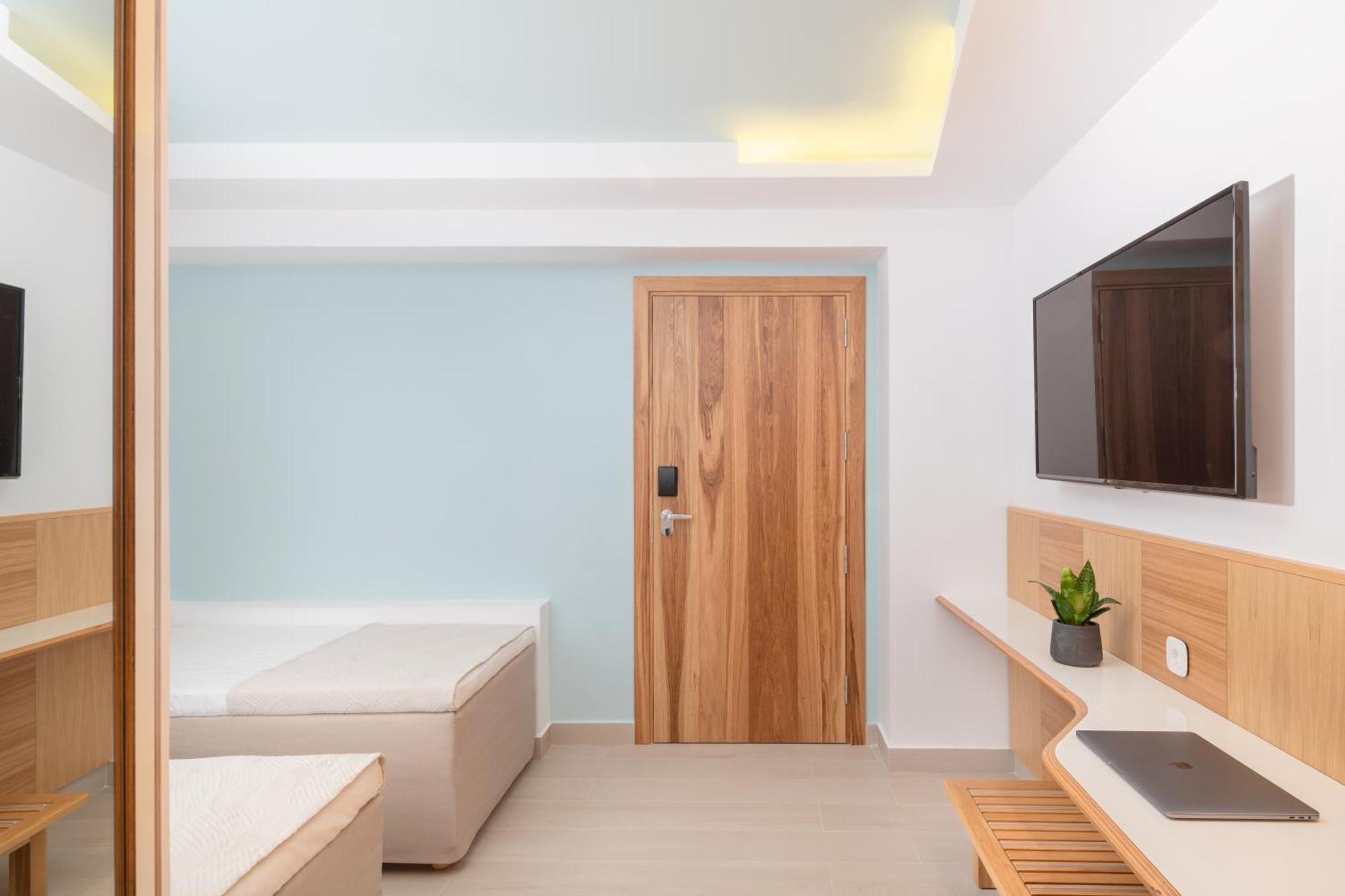Two Bedroom Family Pool or Sea View