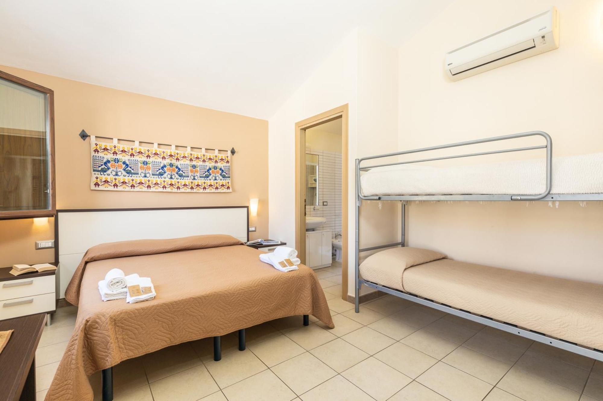 Quadruple Room Mountain View