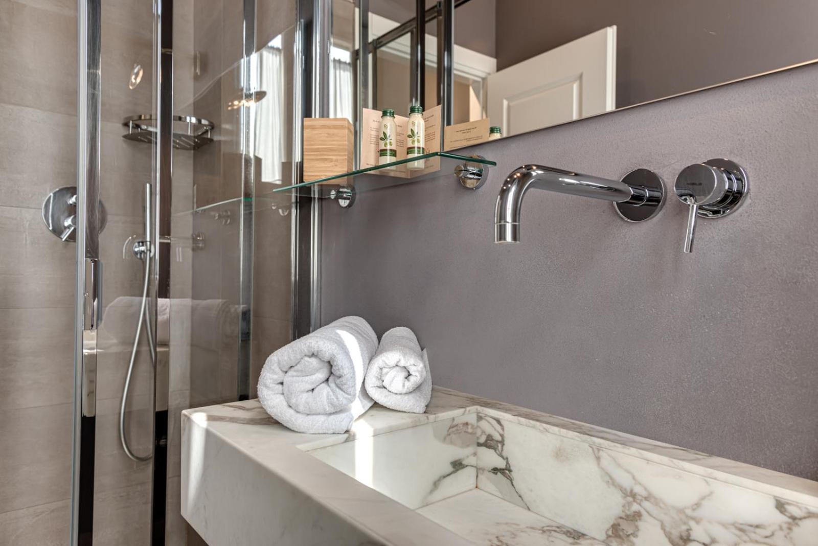 Double or Twin Room Bathroom