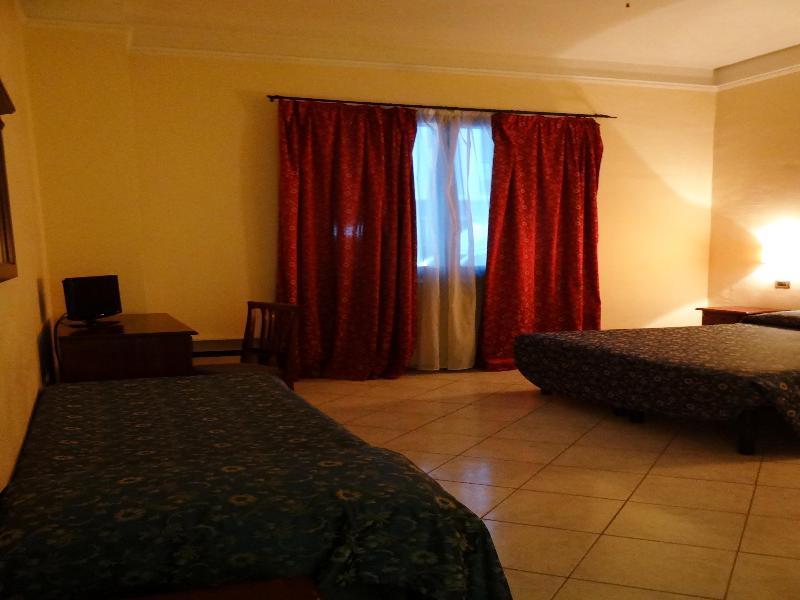 Triple Room