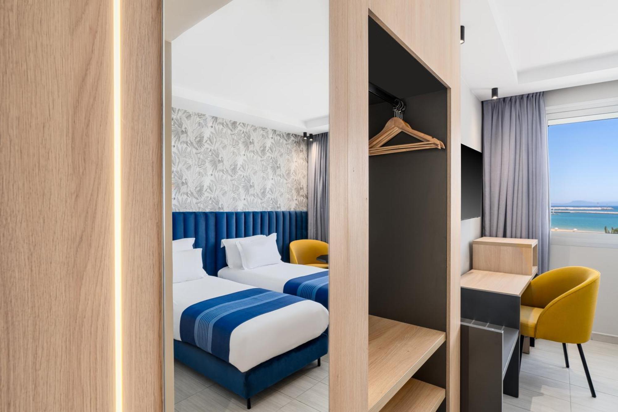 Superior Room Twin Beds Sea View