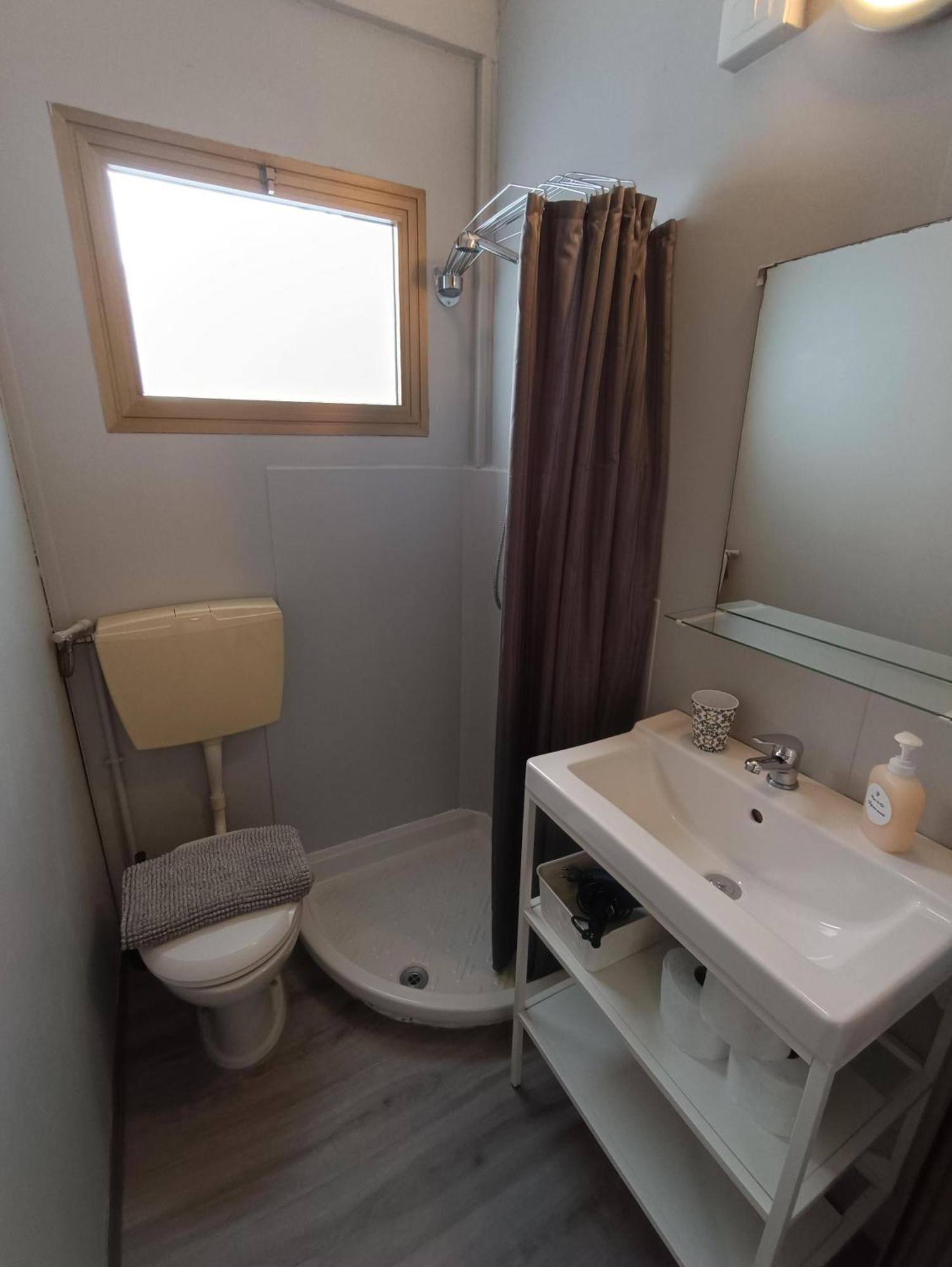 One-Bedroom Bungalow