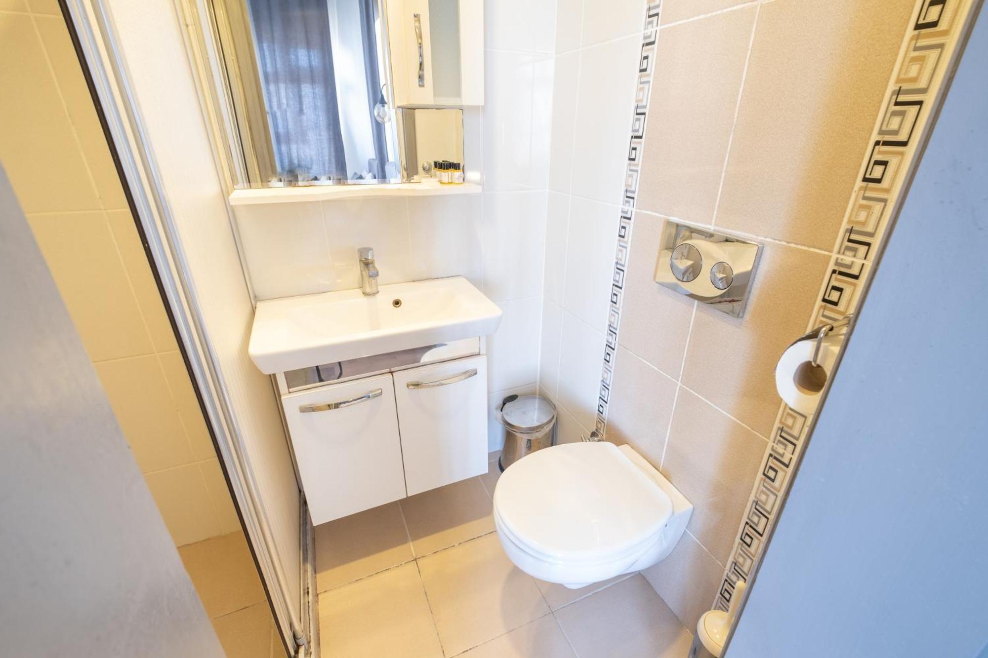 Economy Double Room