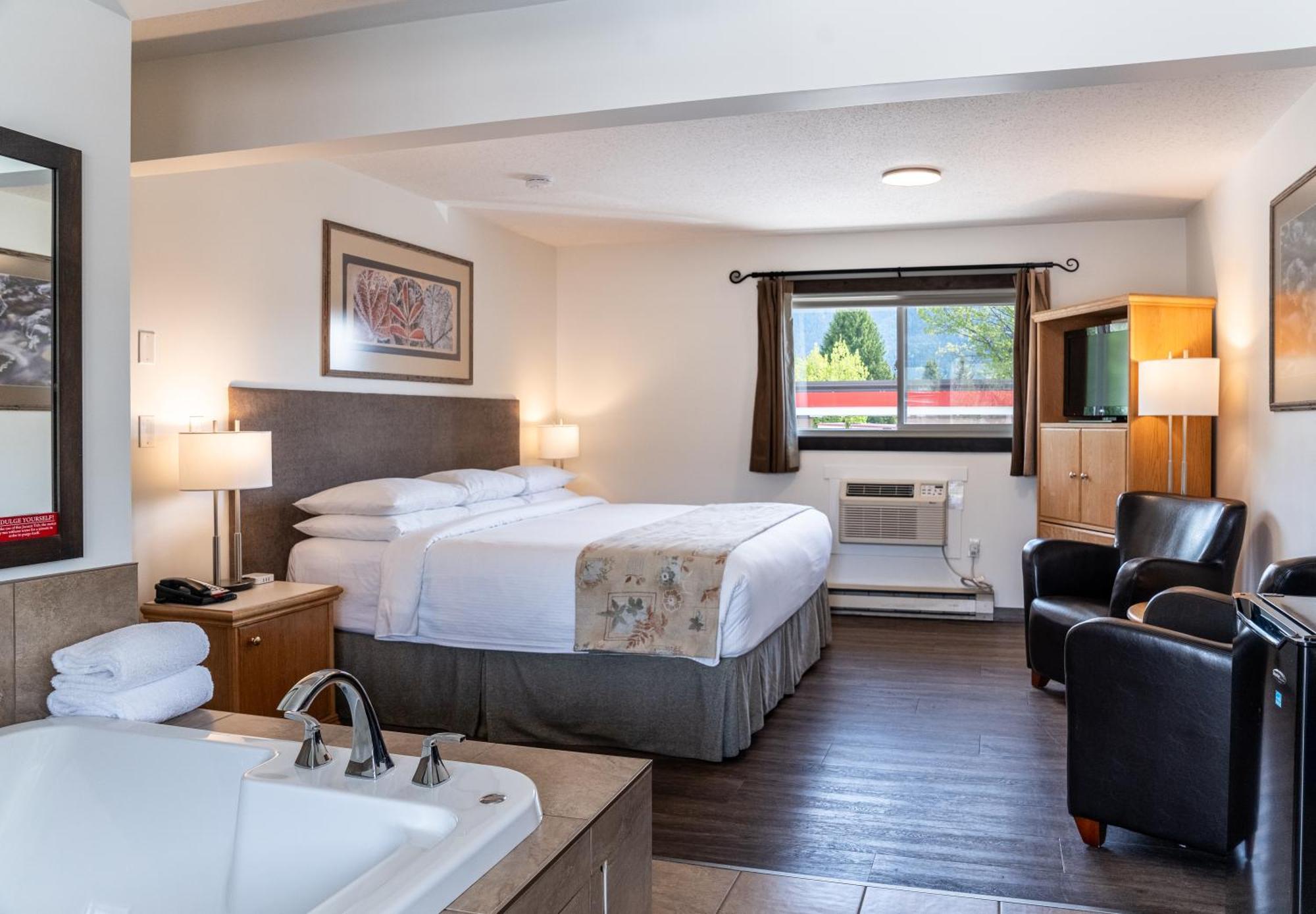 King Room Spa Bath Non-Pet Friendly