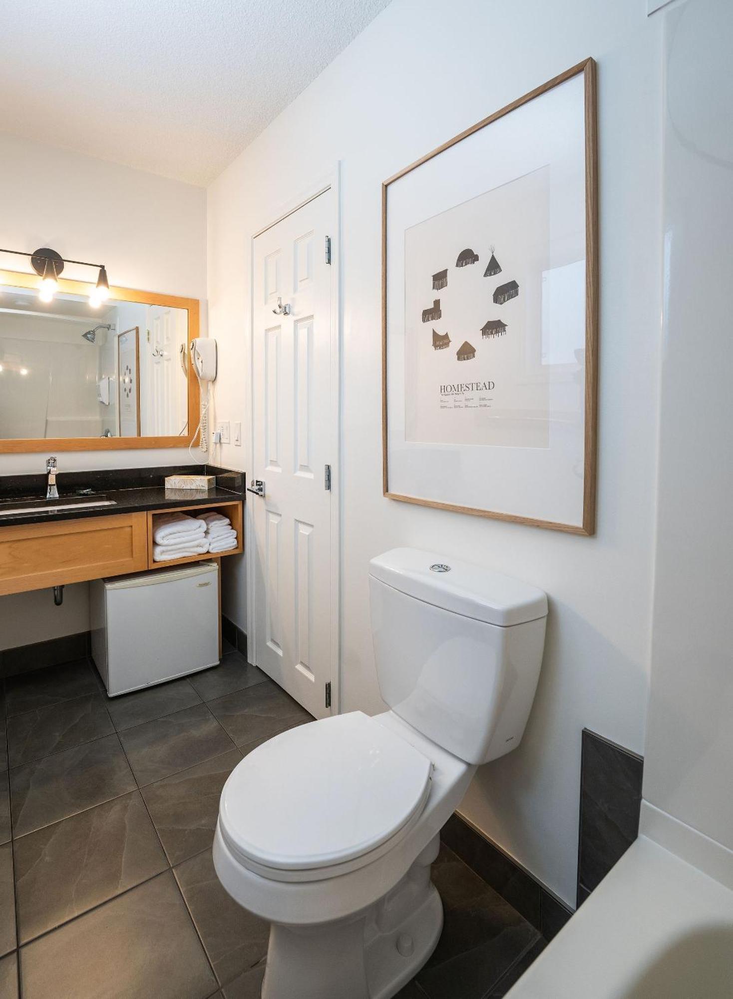 Standard Queen Room Non-Pet Friendly