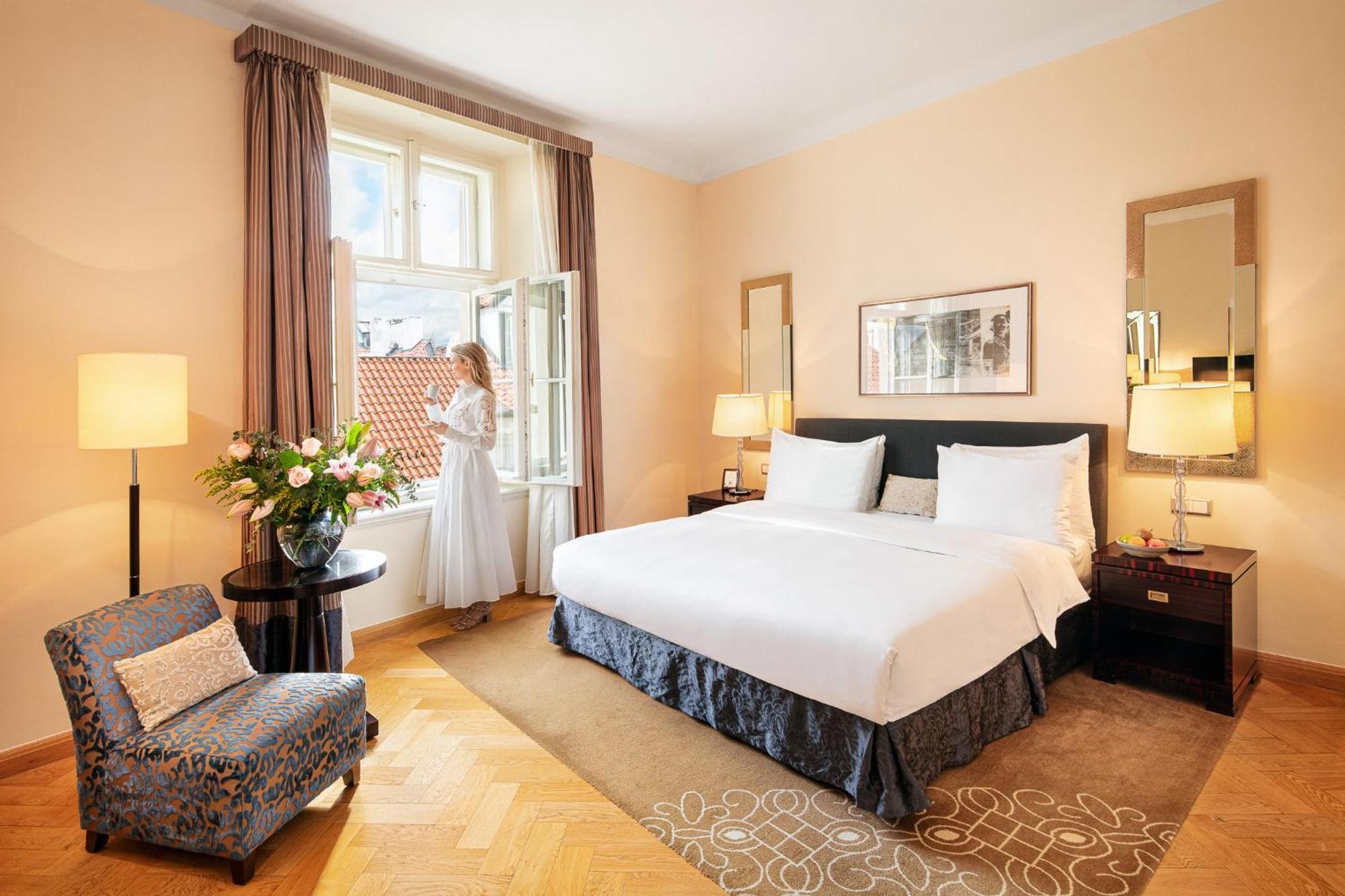 Deluxe King Room
