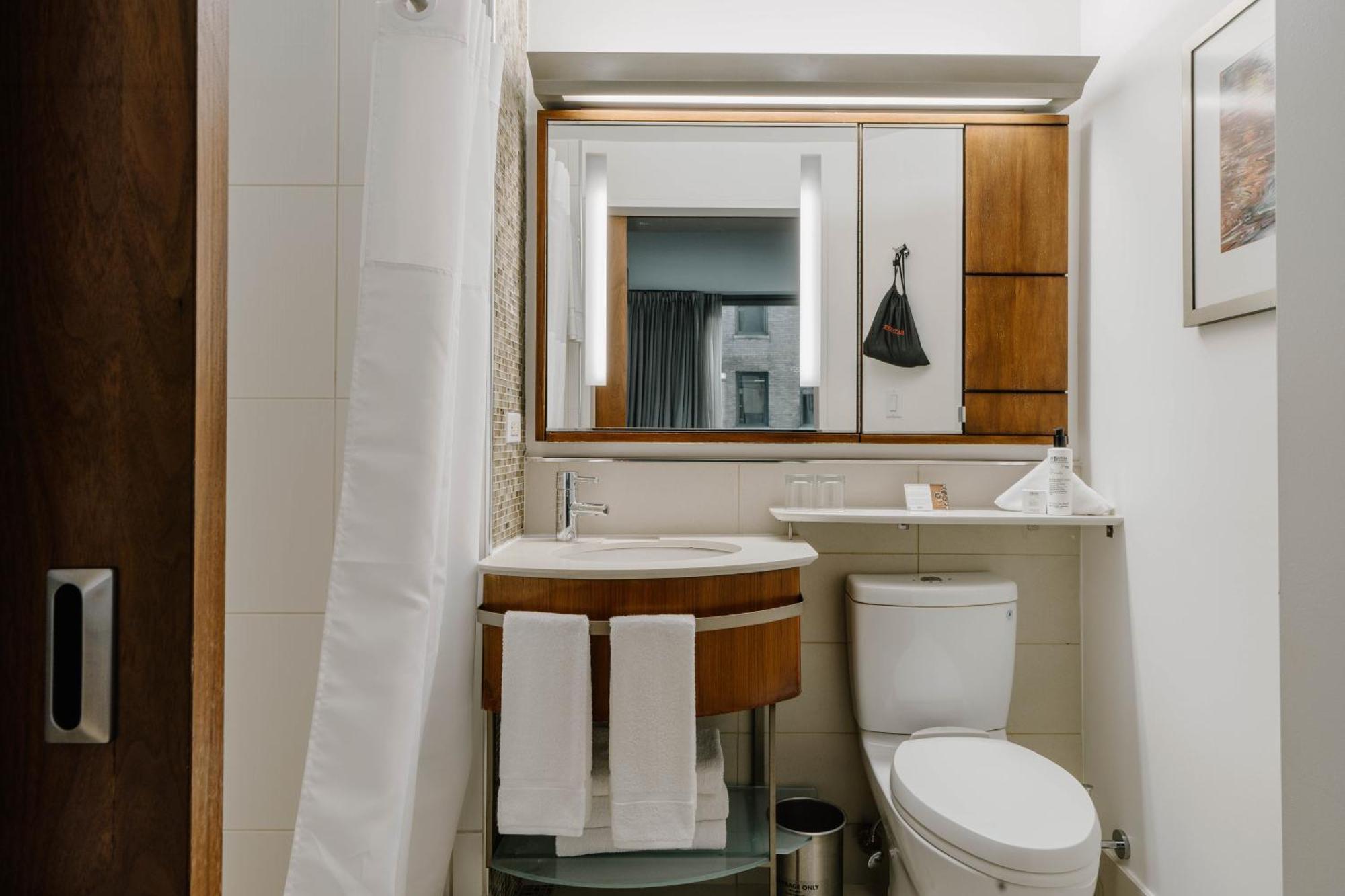 Small Queen Room