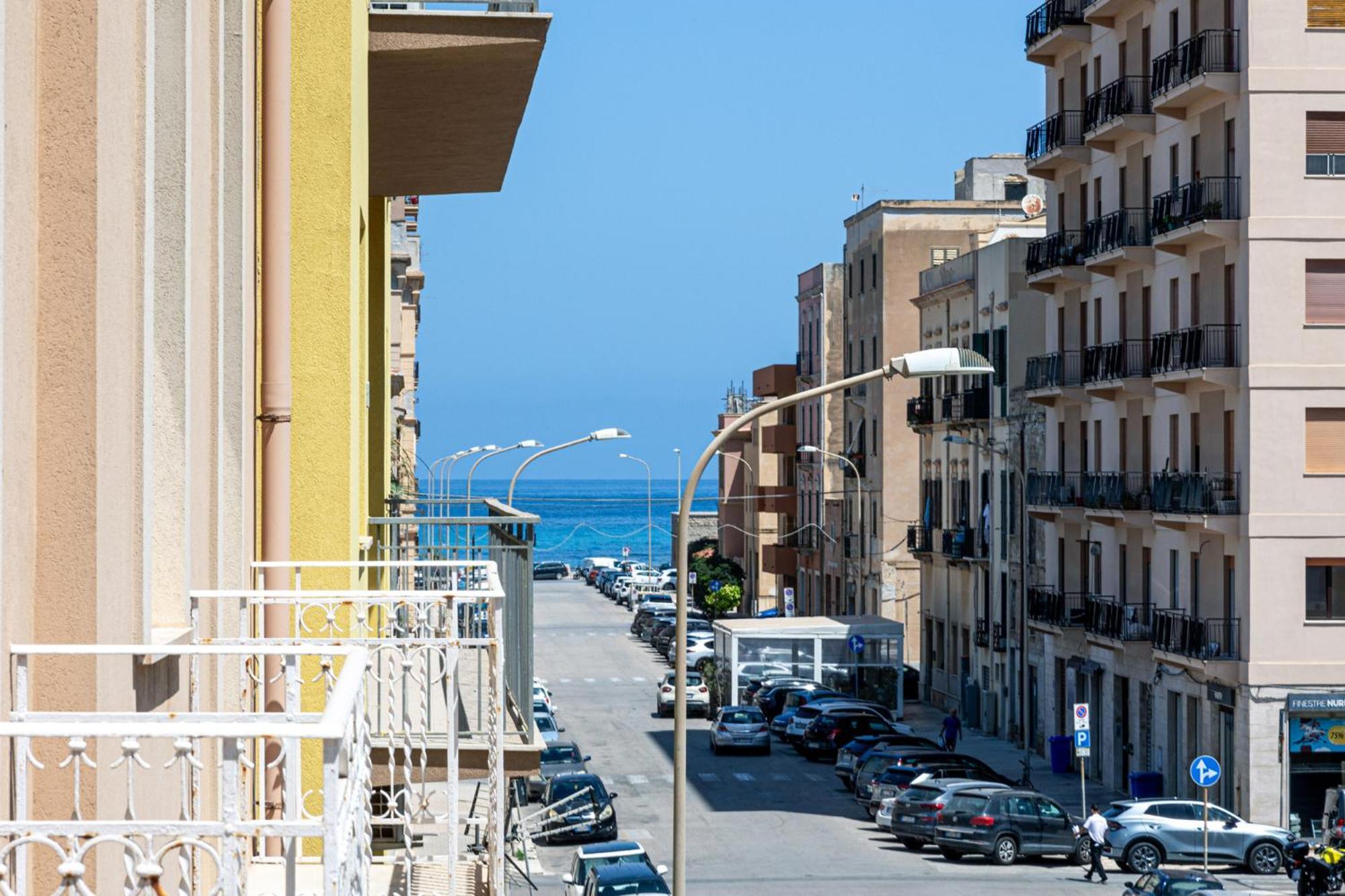 One-Bedroom Apartment Balcony Sea View