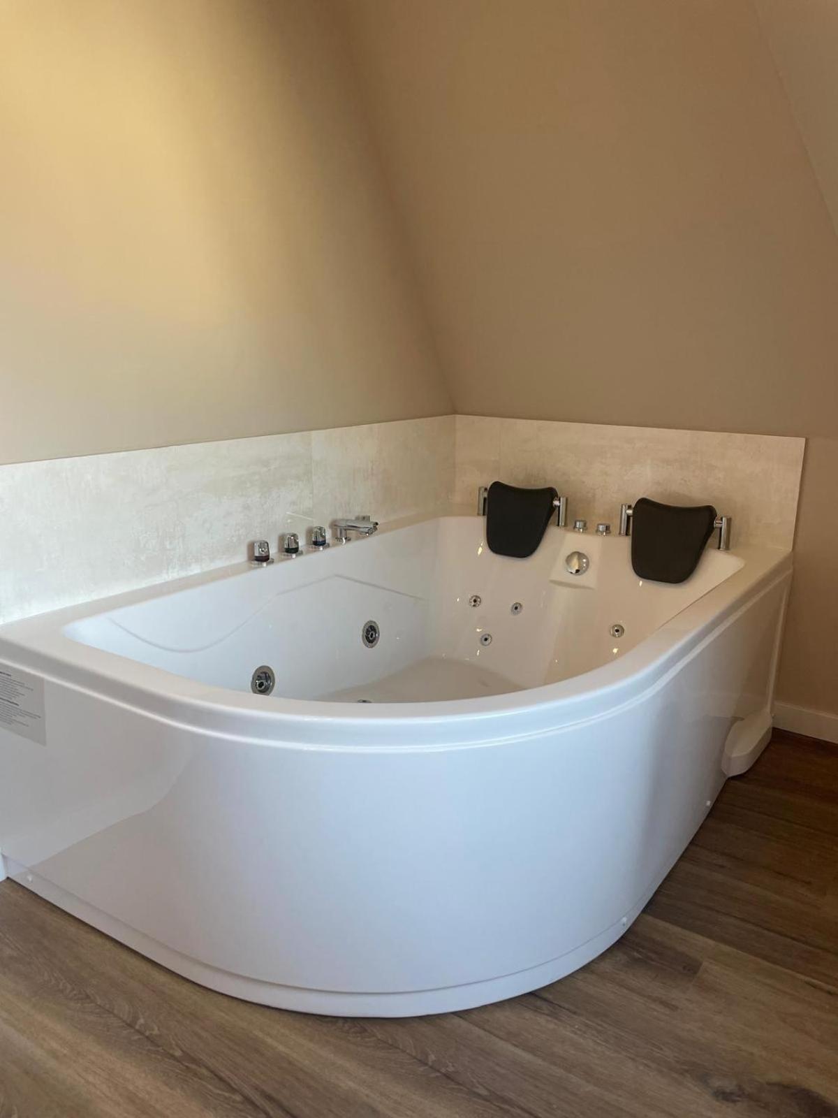 King Room with Spa Bath,1613875285:JPEG