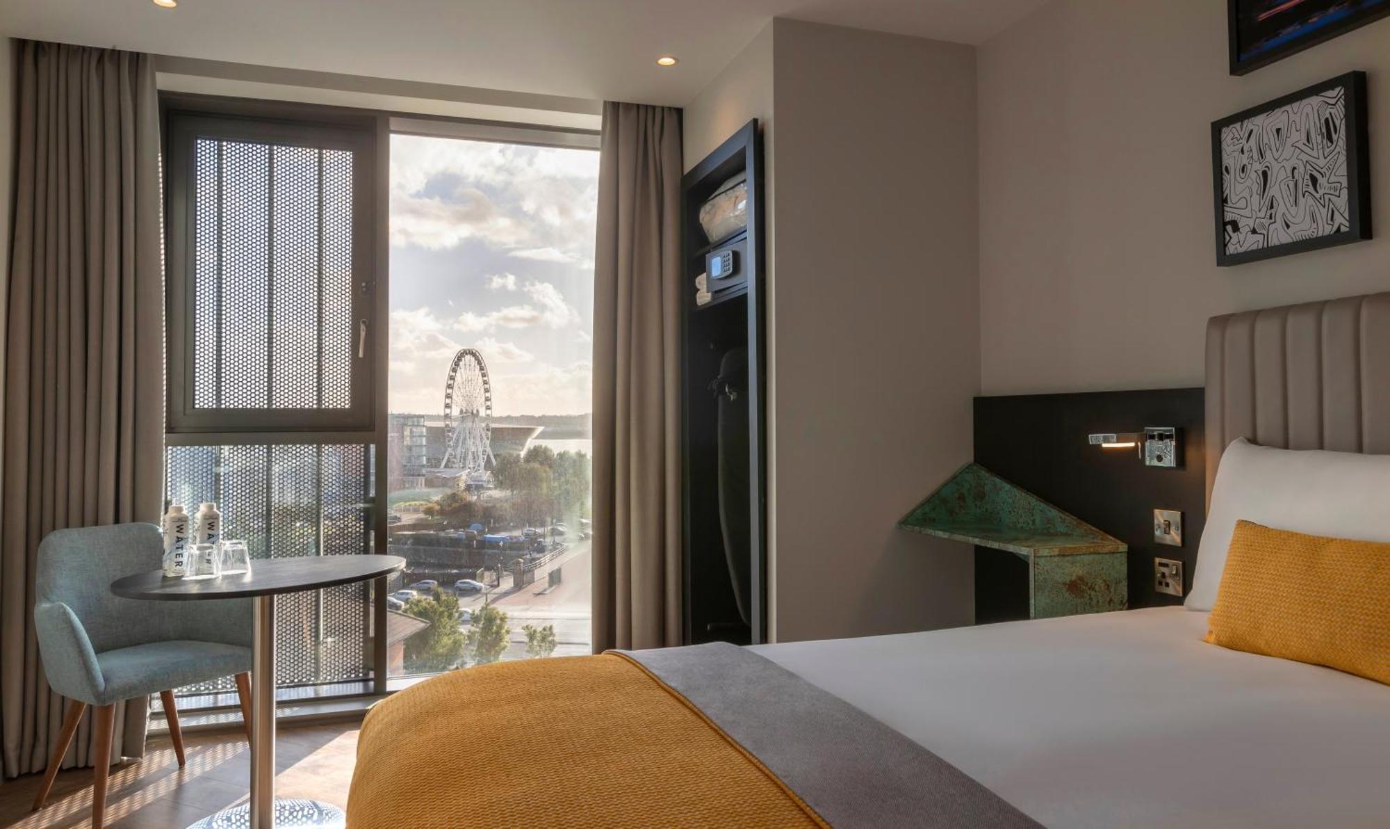 Deluxe Double & Single Room