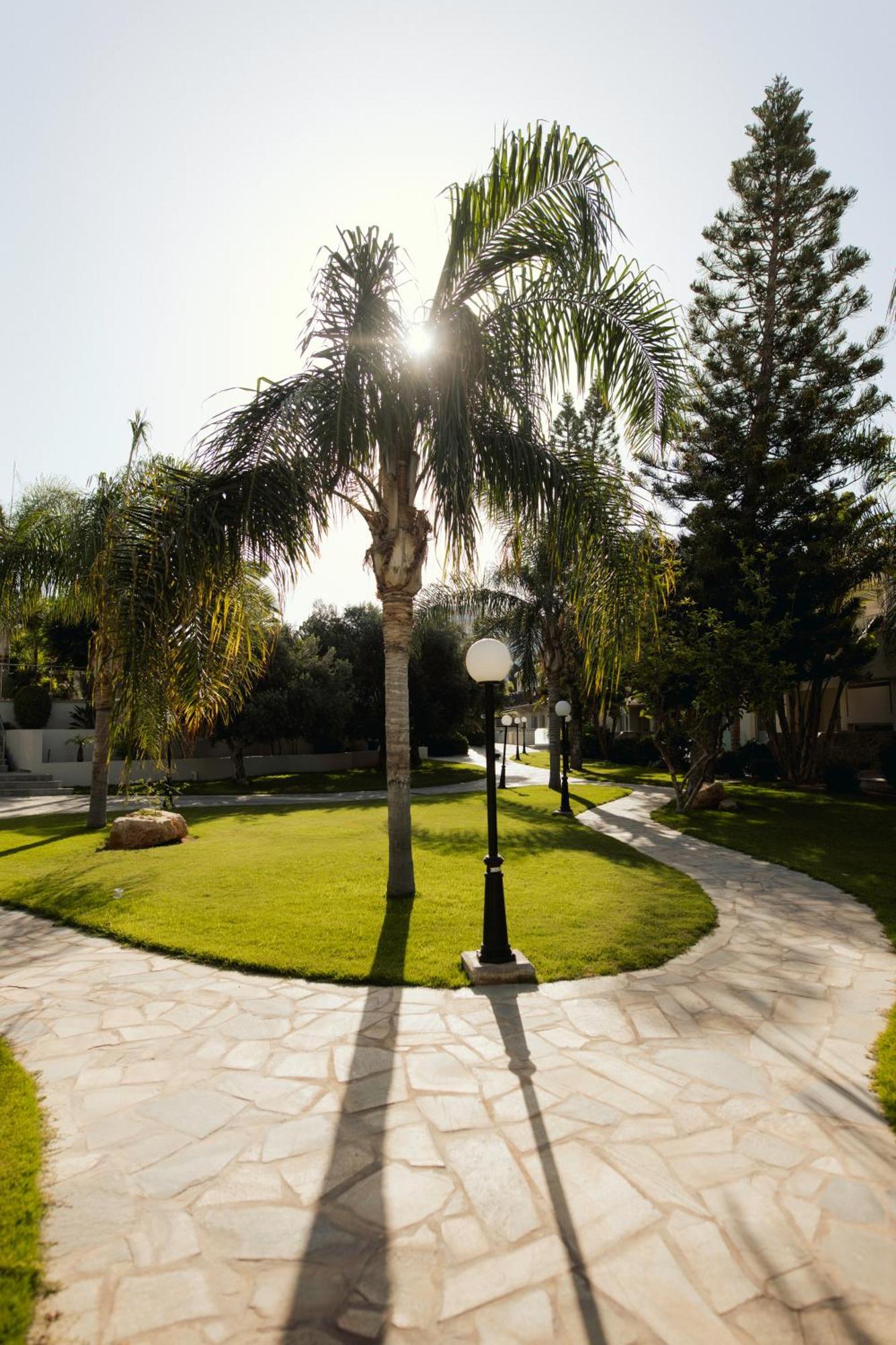 Apartment Garden View Located 70m away from the main hotel building an annex complex