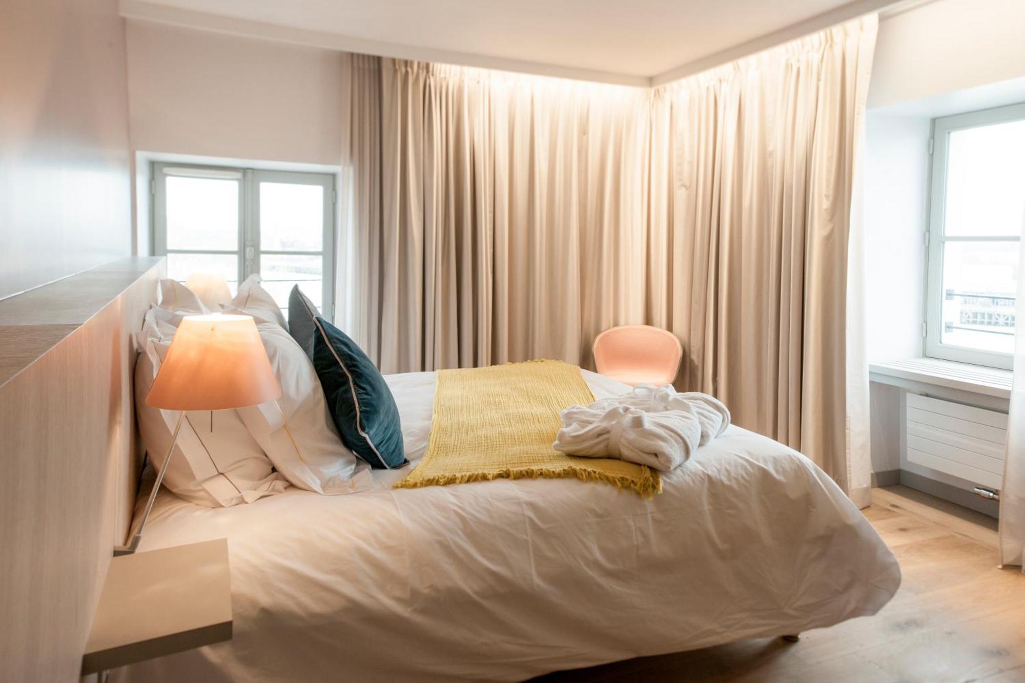 Double Room,1620554993:JPEG