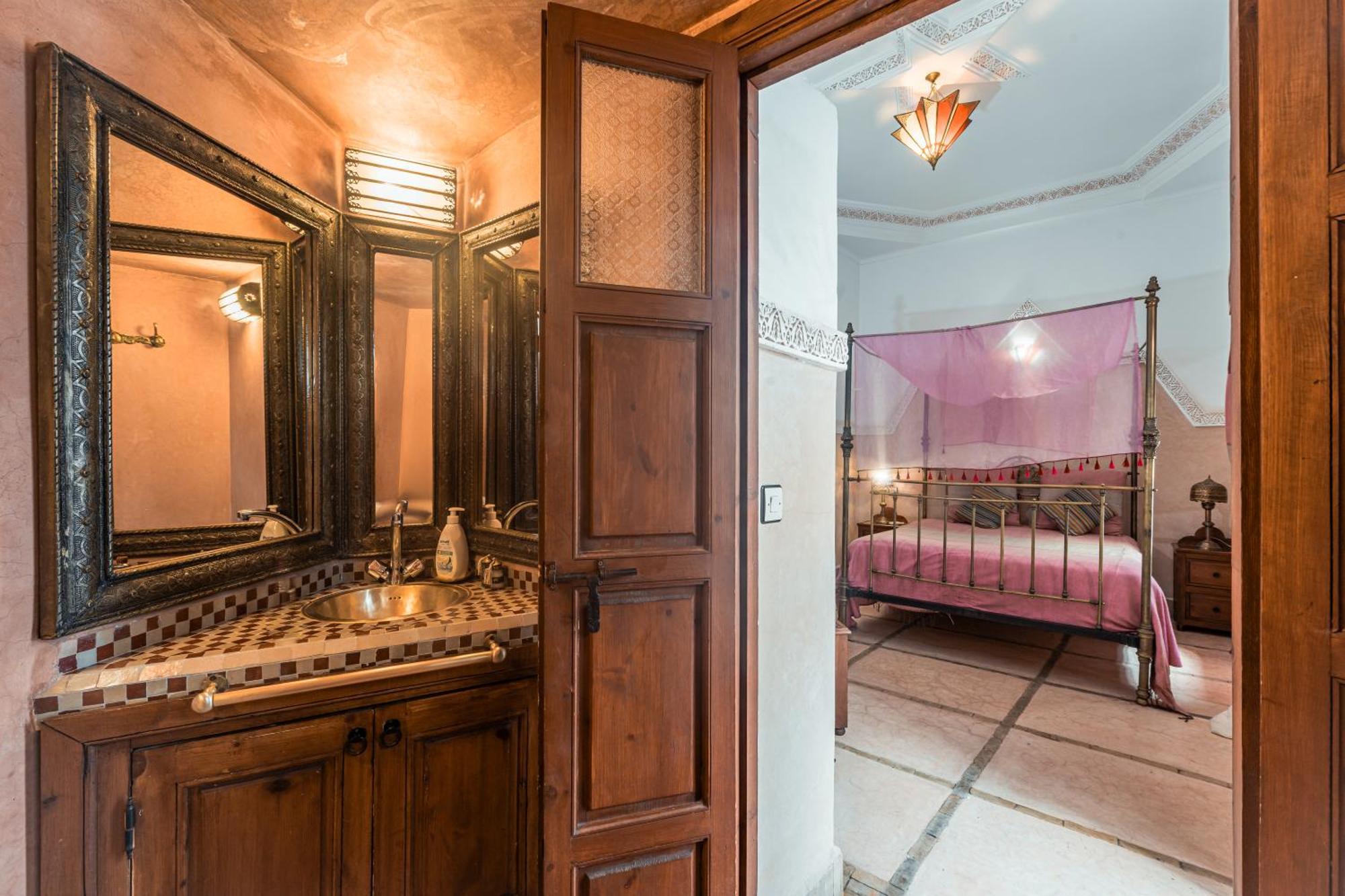 Deluxe Room,1641738902:JPEG