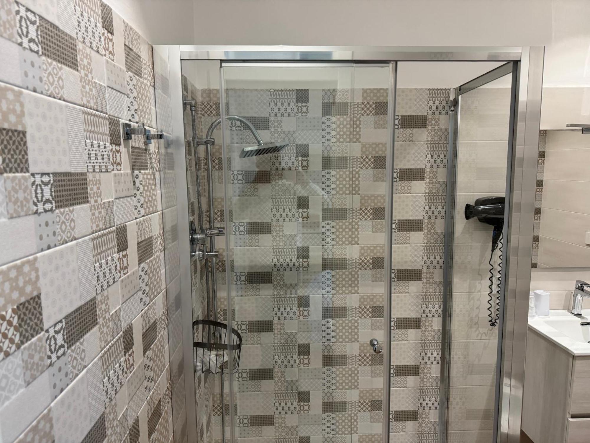 Double Room Private Bathroom