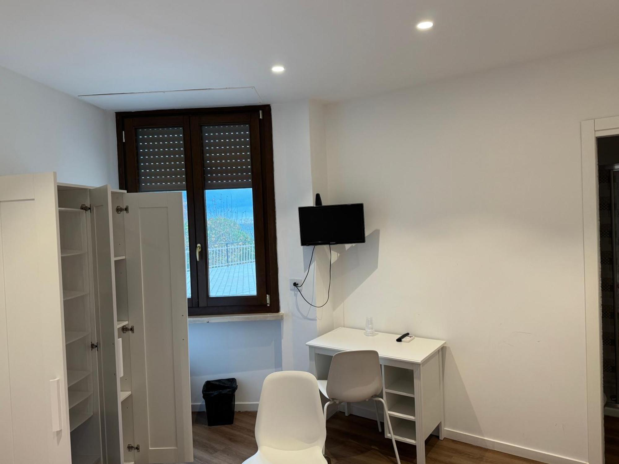 Double Room Private Bathroom