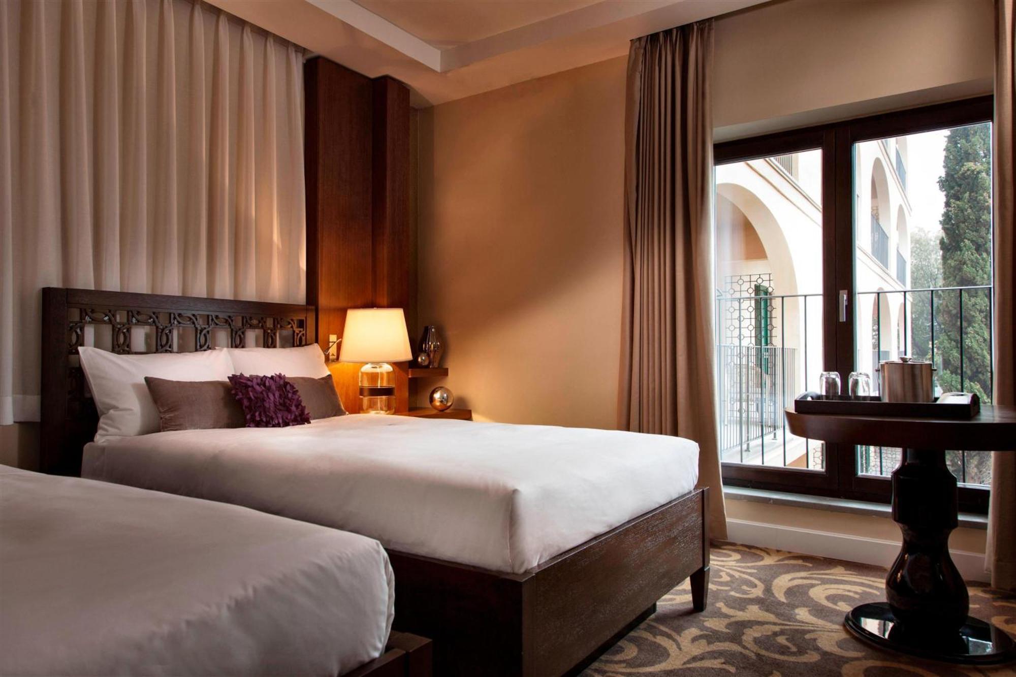 Executive Twin Room Balcony