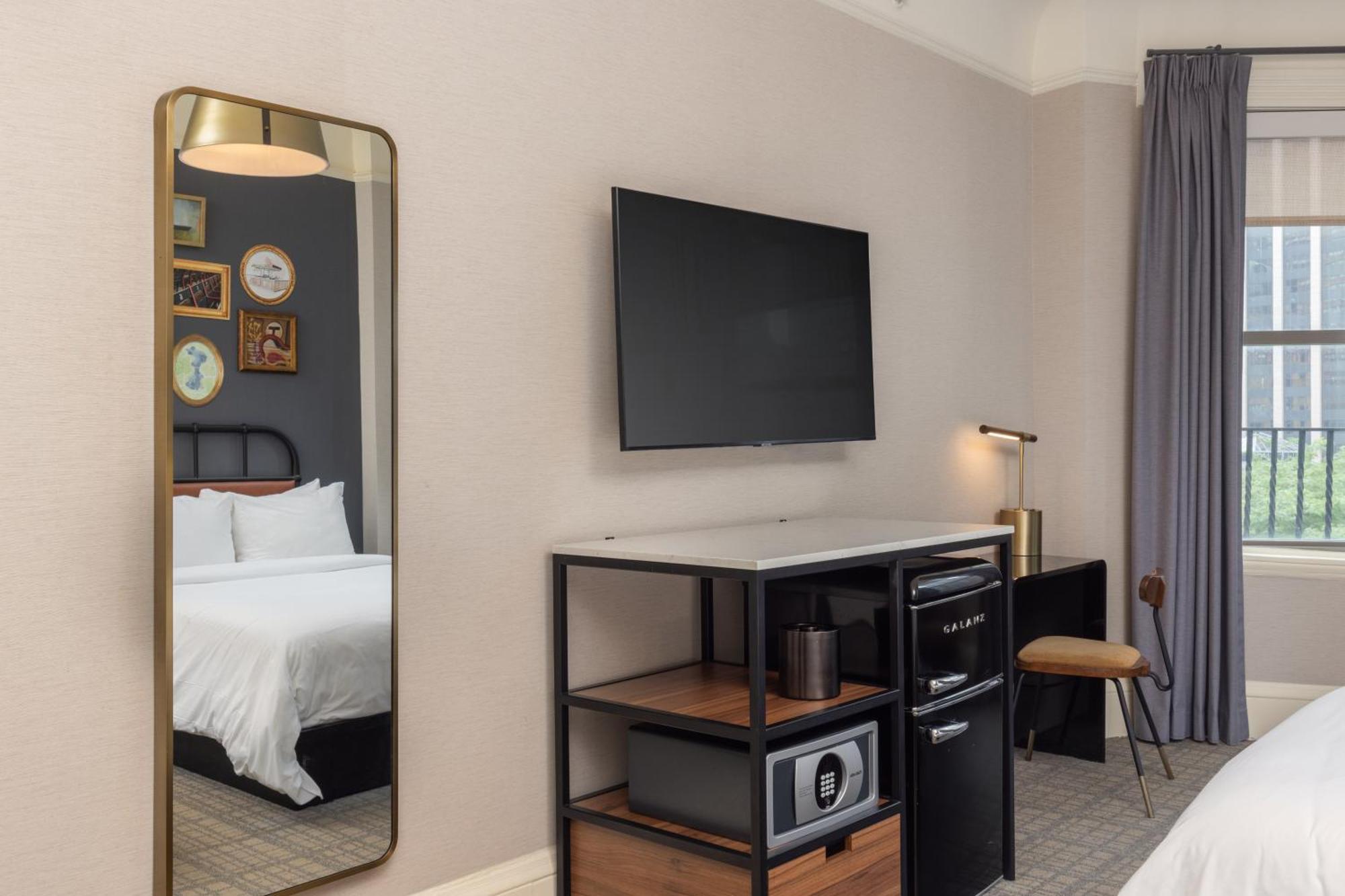 Premier Double Room Two Double Beds,1632988438:JPEG