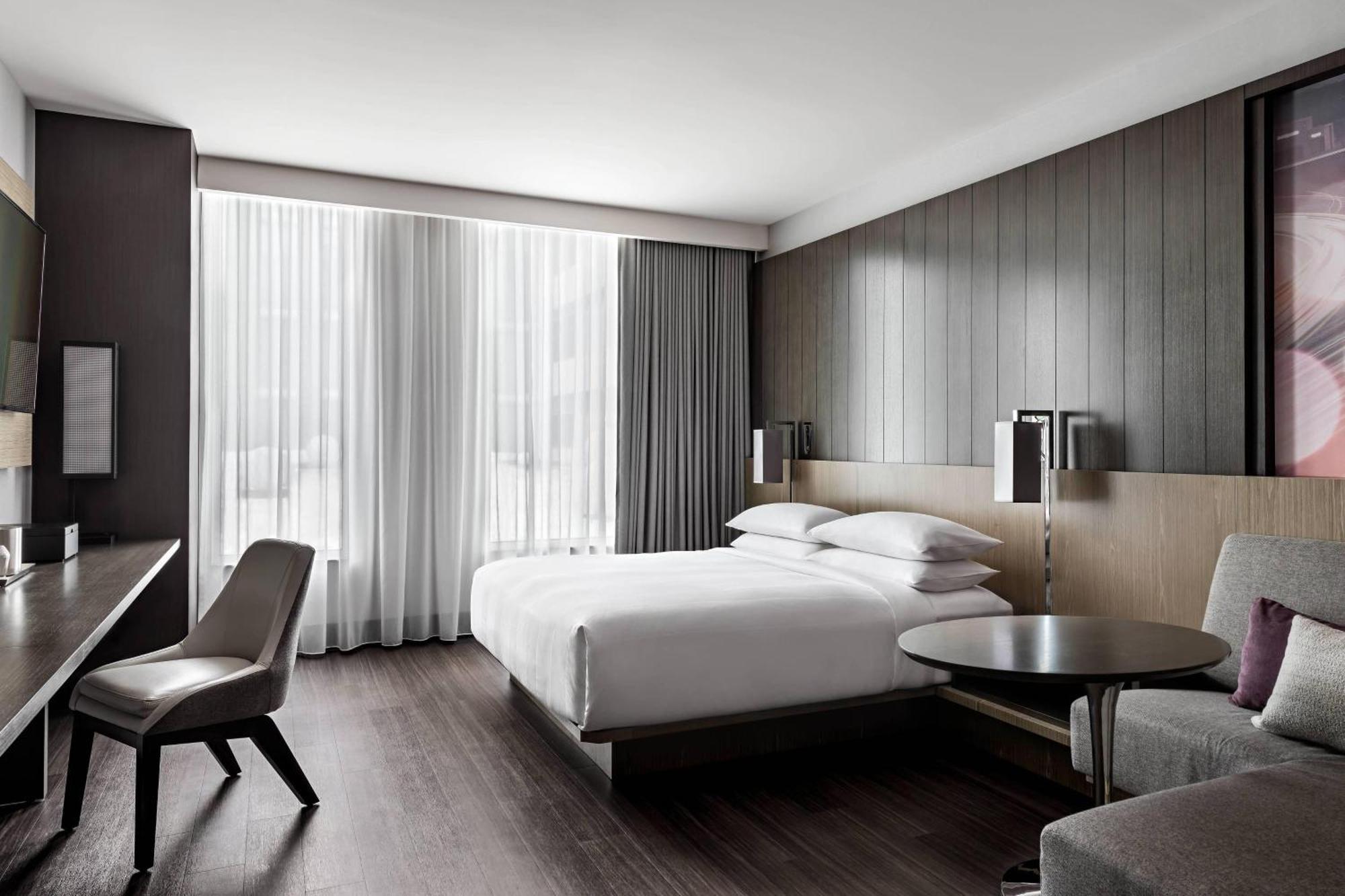 Club King Guest Room with Lounge Access,1633707078:JPEG