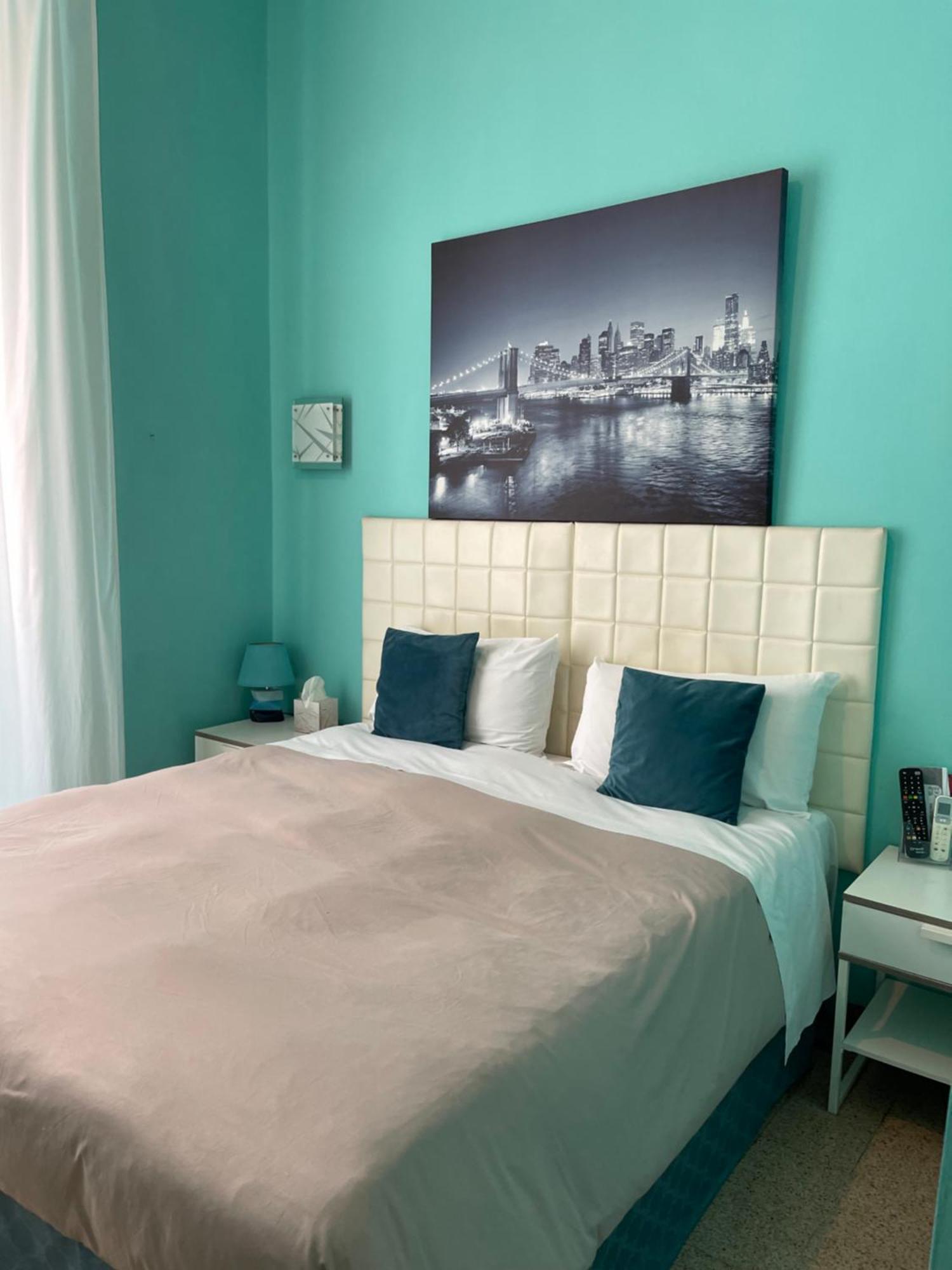 Large Double Room,1637724929:JPEG