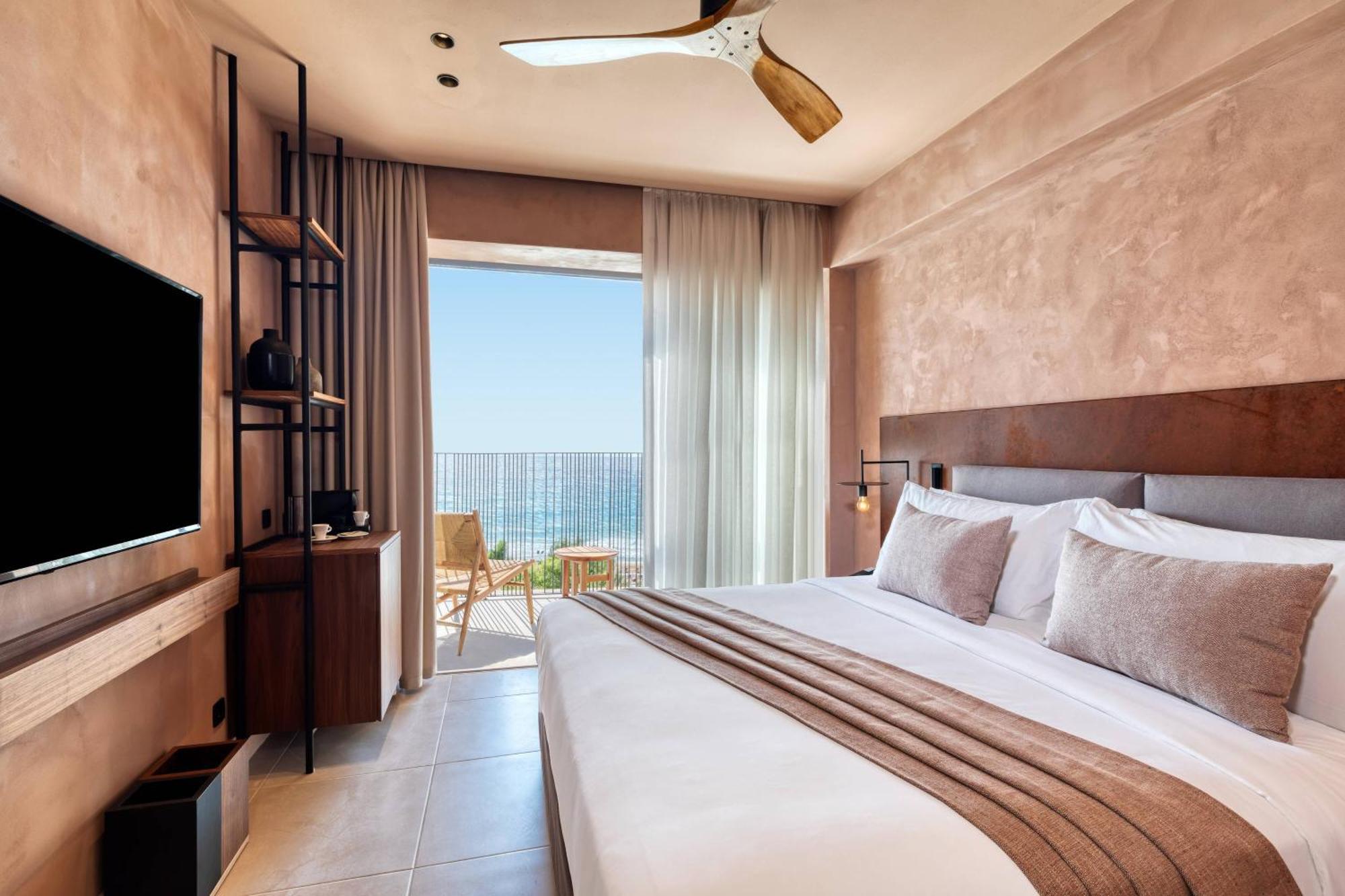 Sapphire Retreat Guest room 1 King Sea view Balcony,1643221465:JPEG
