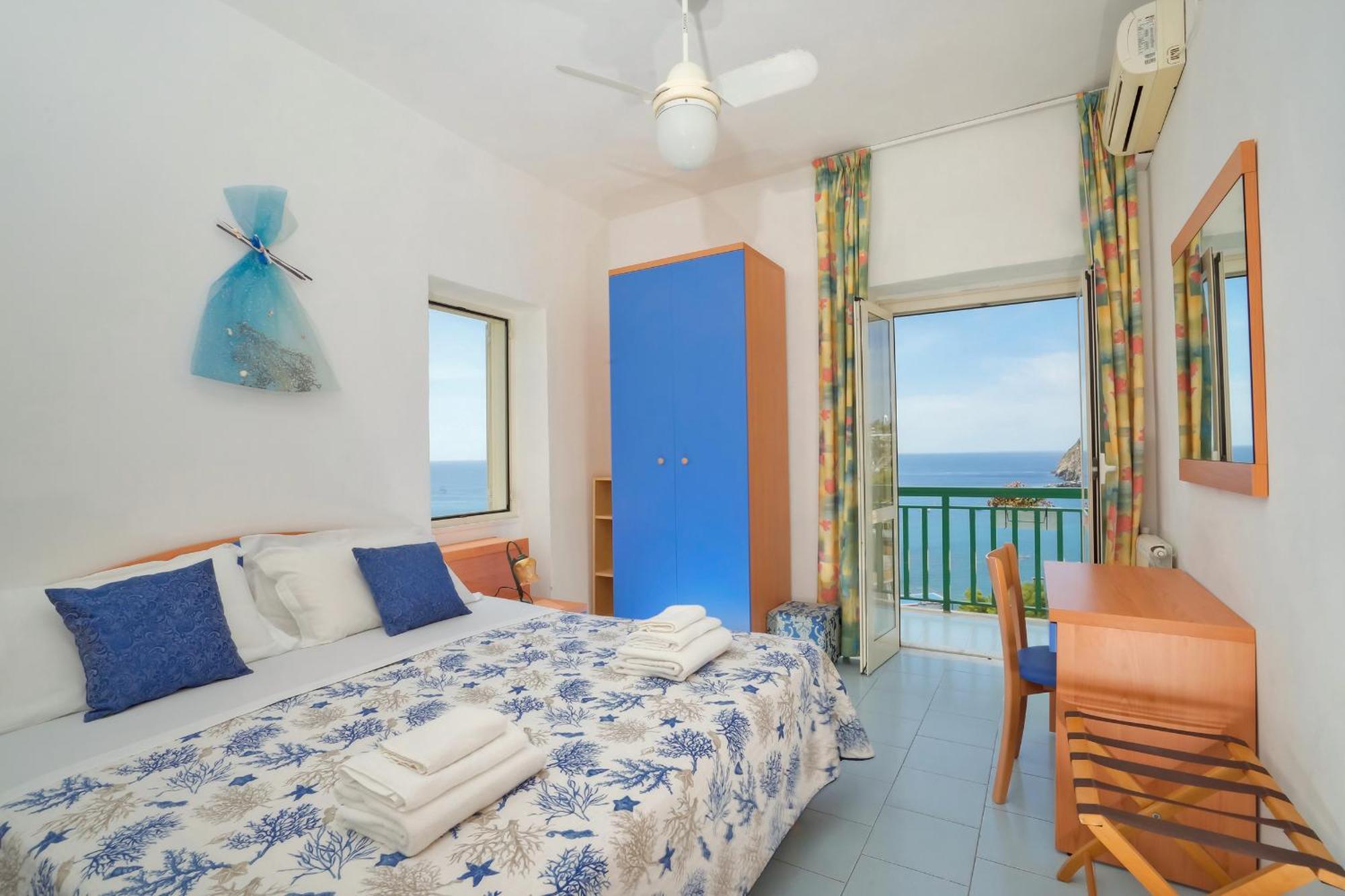 Double Room Sea View,1531540423:JPEG
