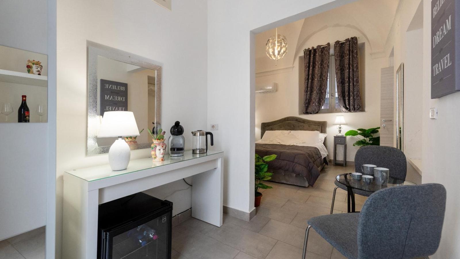 Deluxe Queen Room