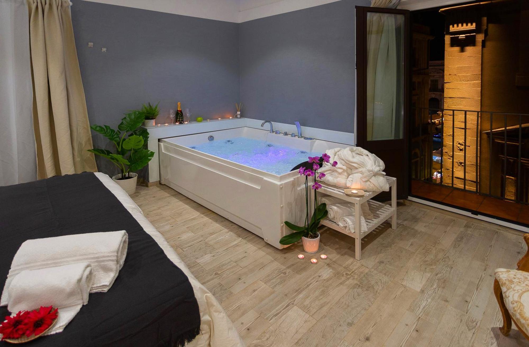 King Suite Spa Bath