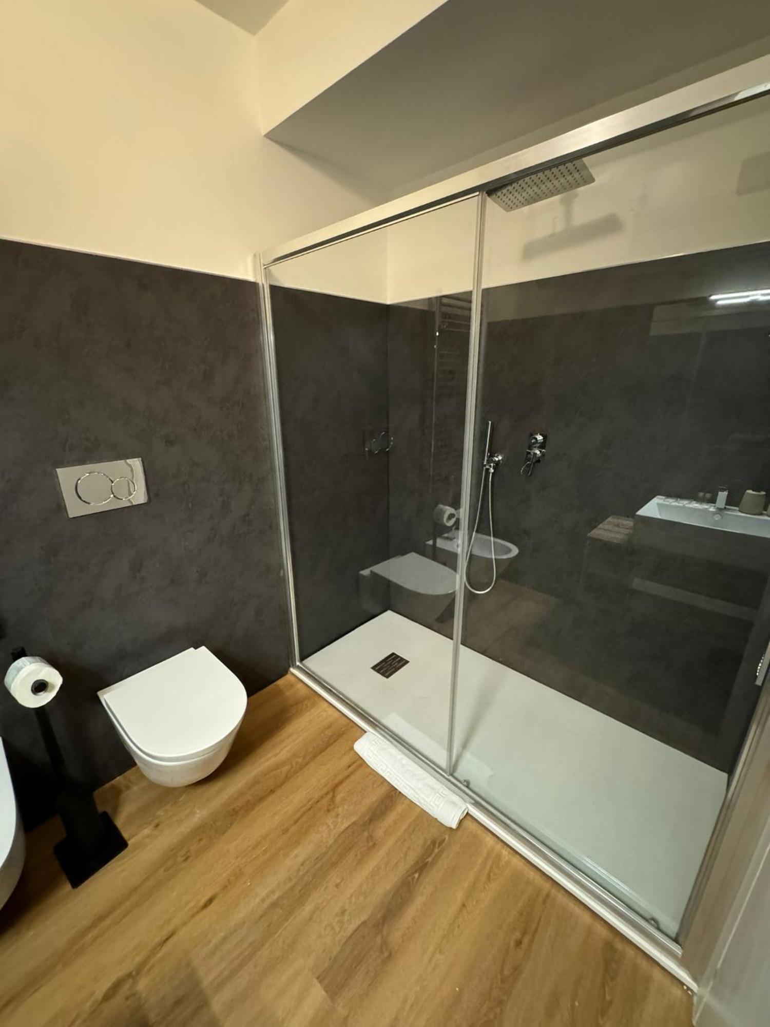 Double Room Private Bathroom