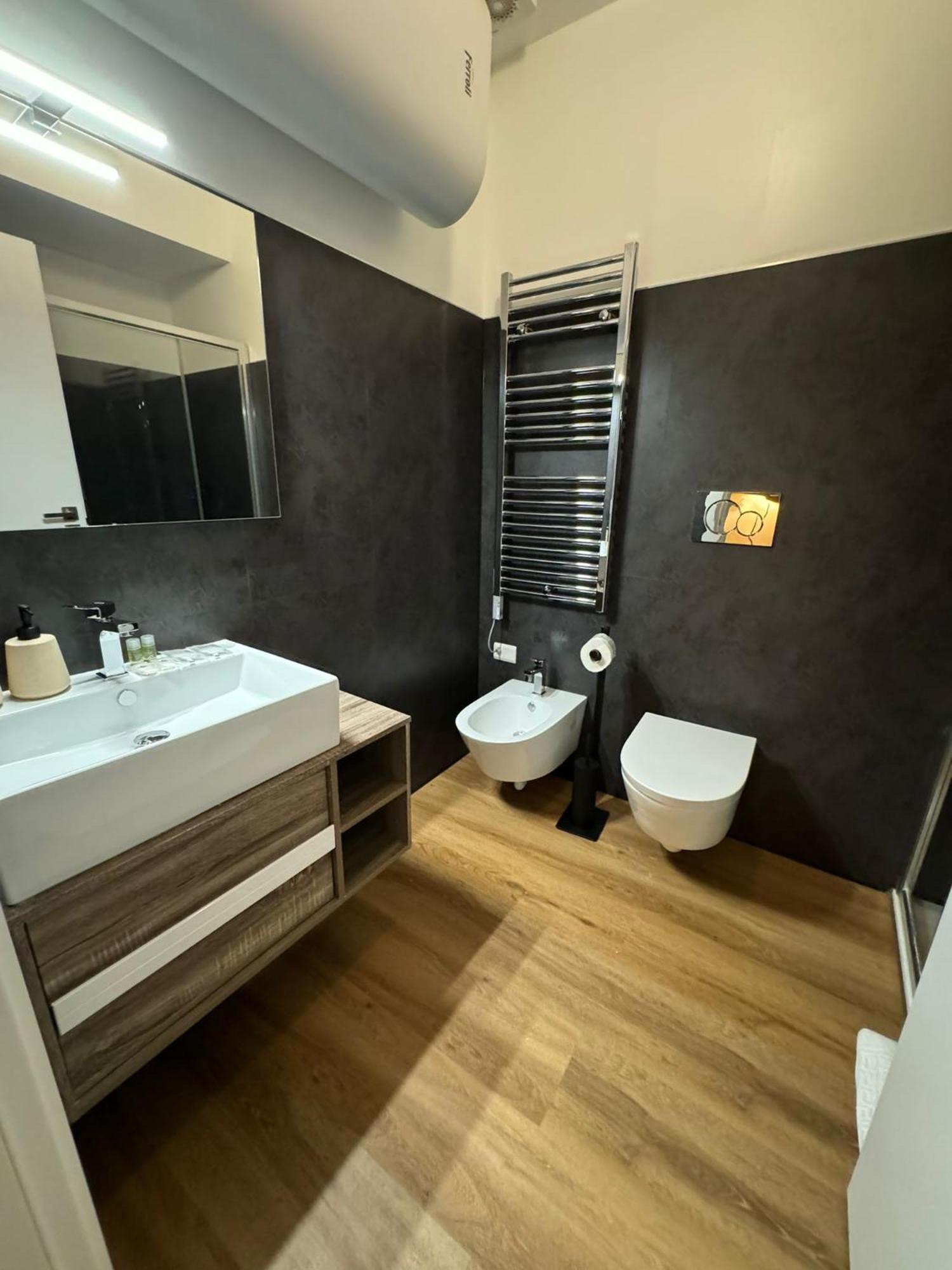 Double Room Private Bathroom