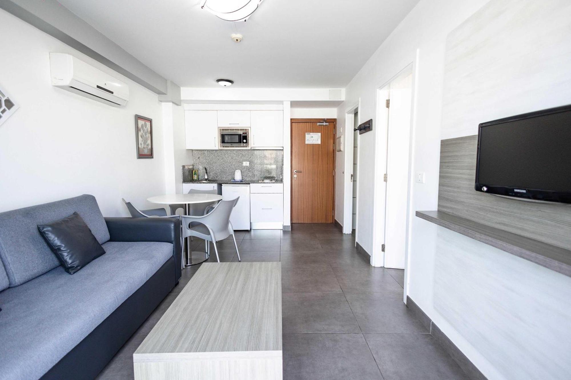 Classic One bedroom apartment balcony