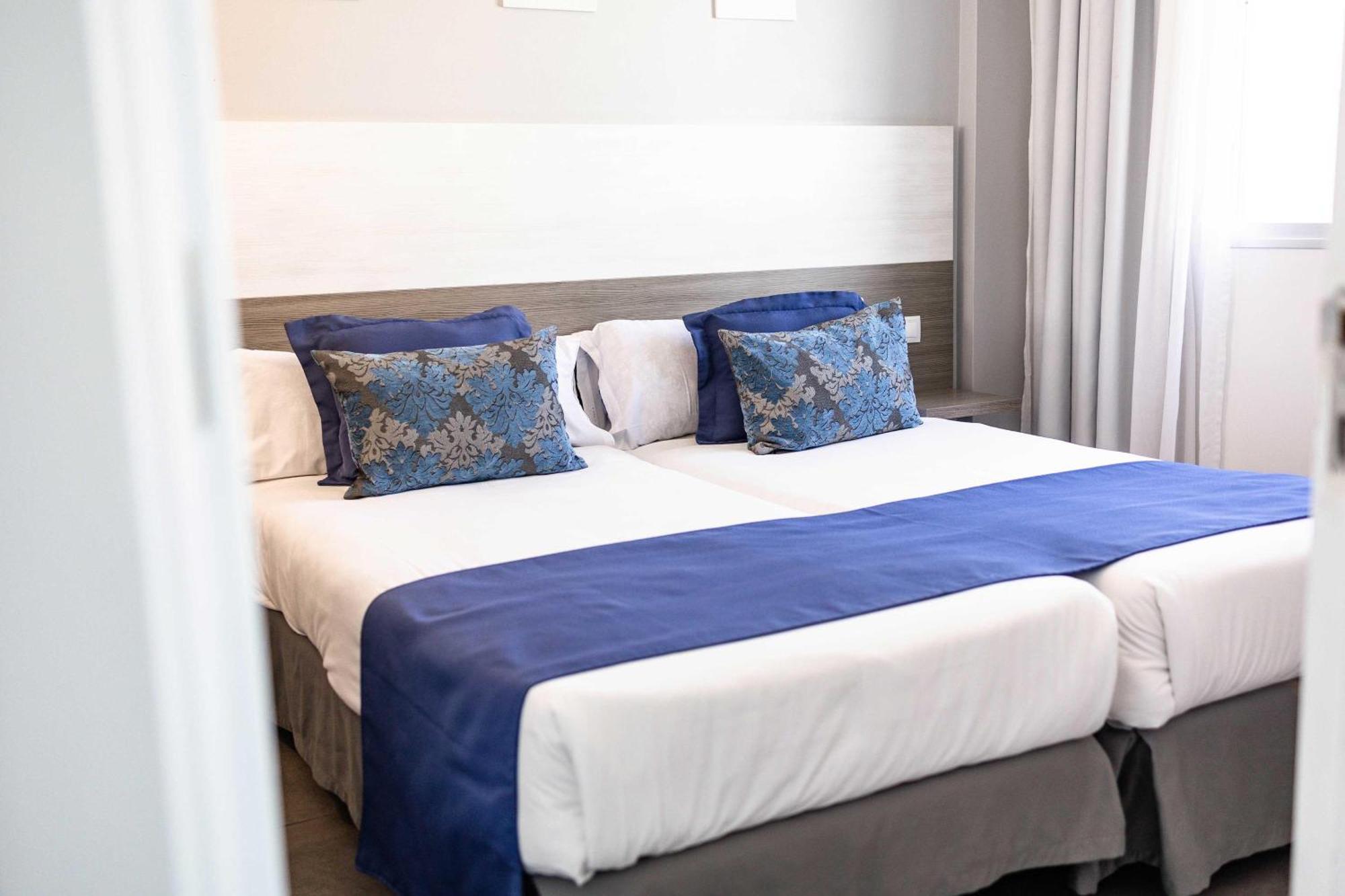 Classic One bedroom apartment balcony