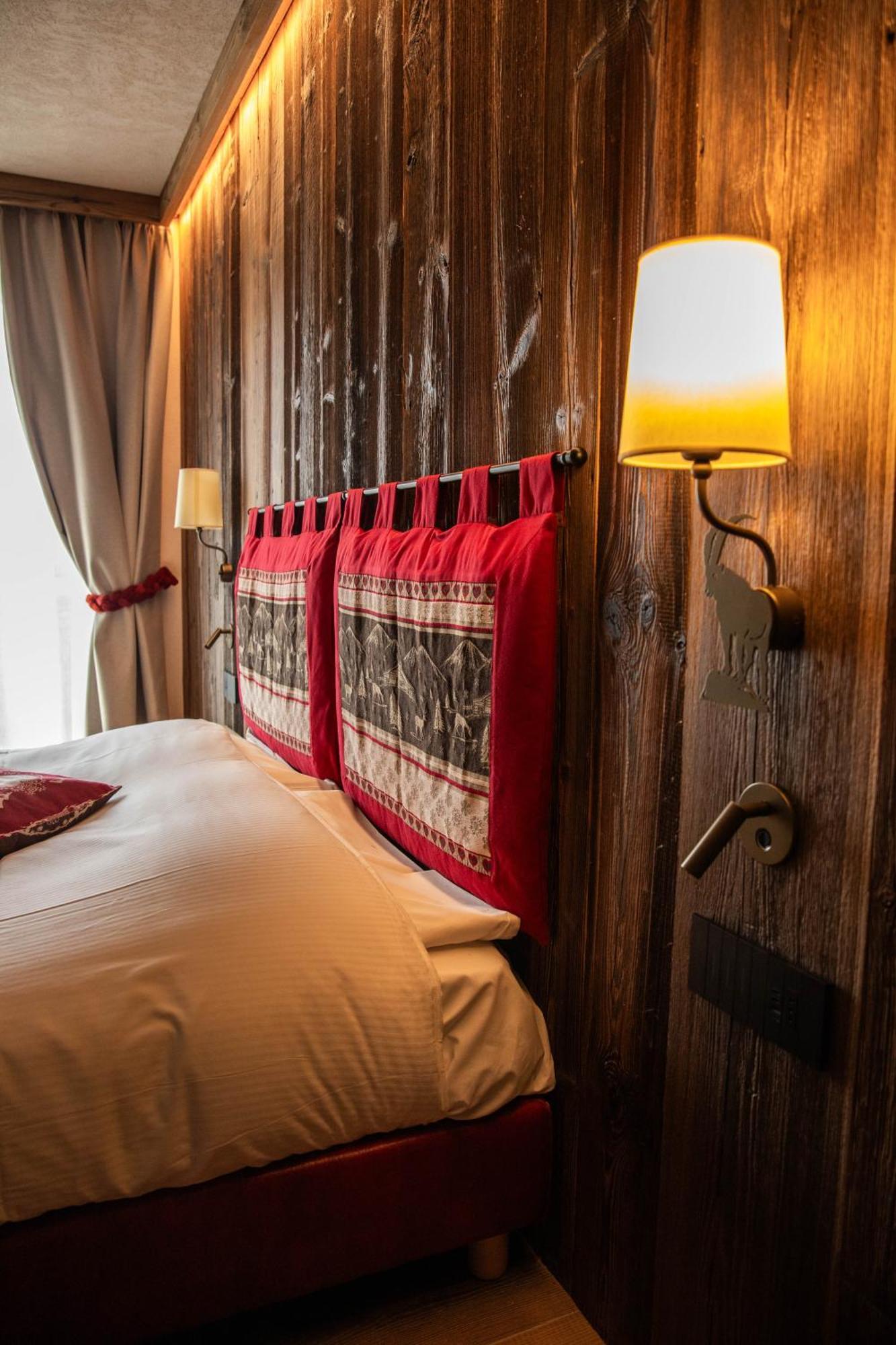 Double or Twin Room Balcony