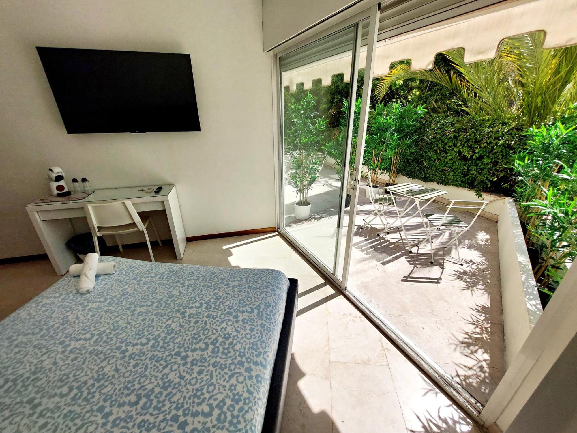 Quadruple Room Terrace