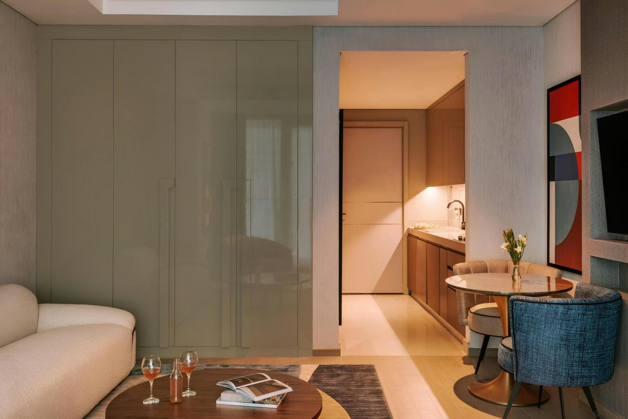 Executive Suite 1 BDR