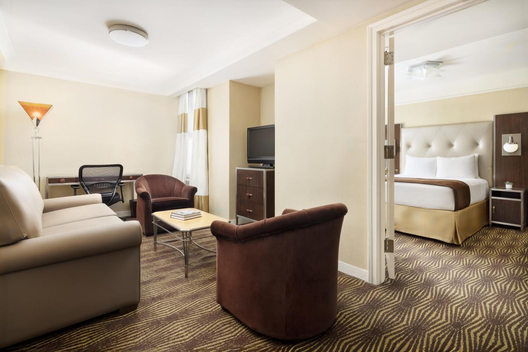 Queen Suite,1675796336:JPEG