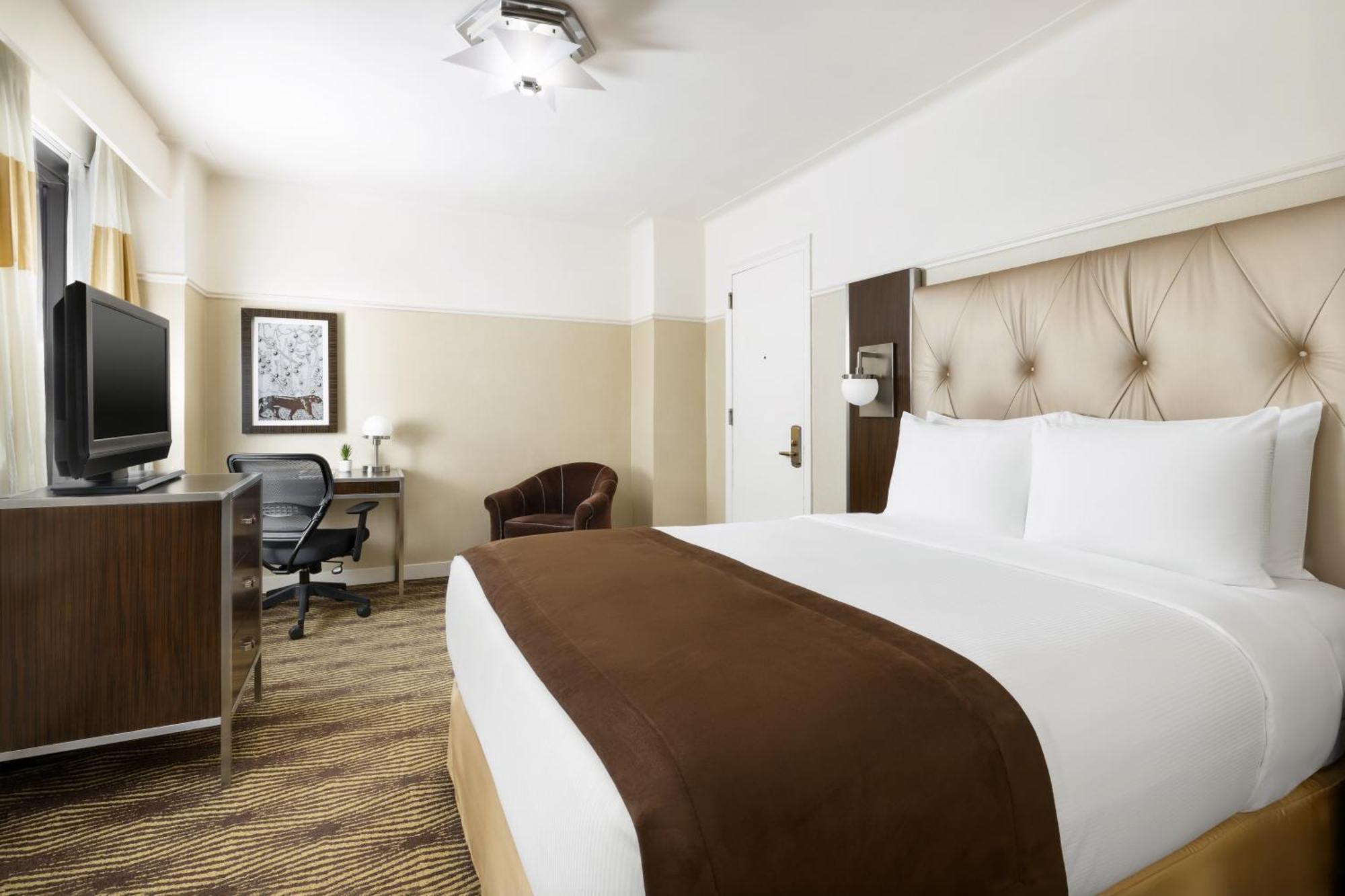 Standard Queen Room