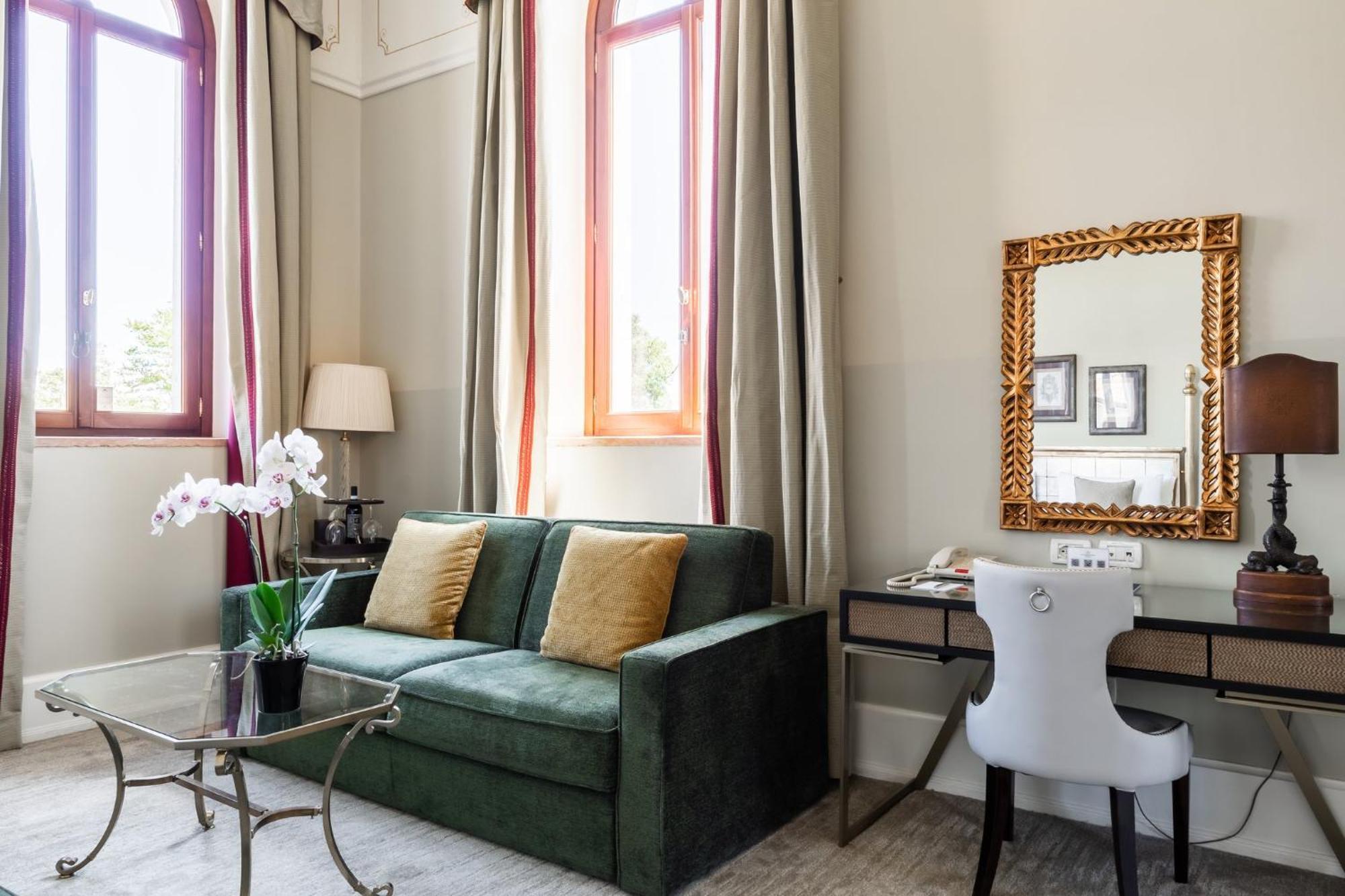 Grand Deluxe Room