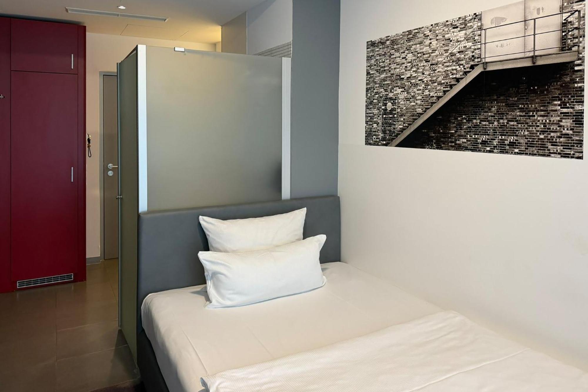 Standard Room,1681720559:JPEG