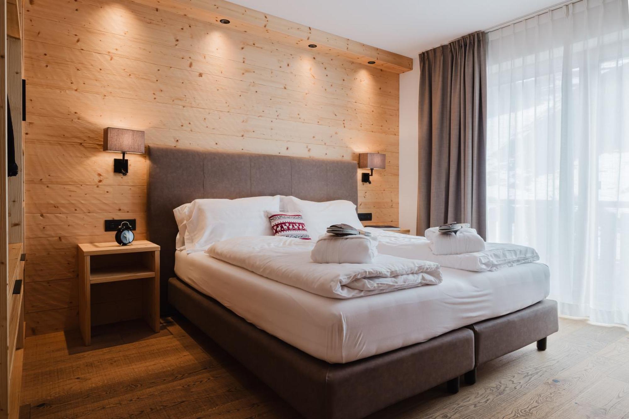 Double or Twin Room Mountain View