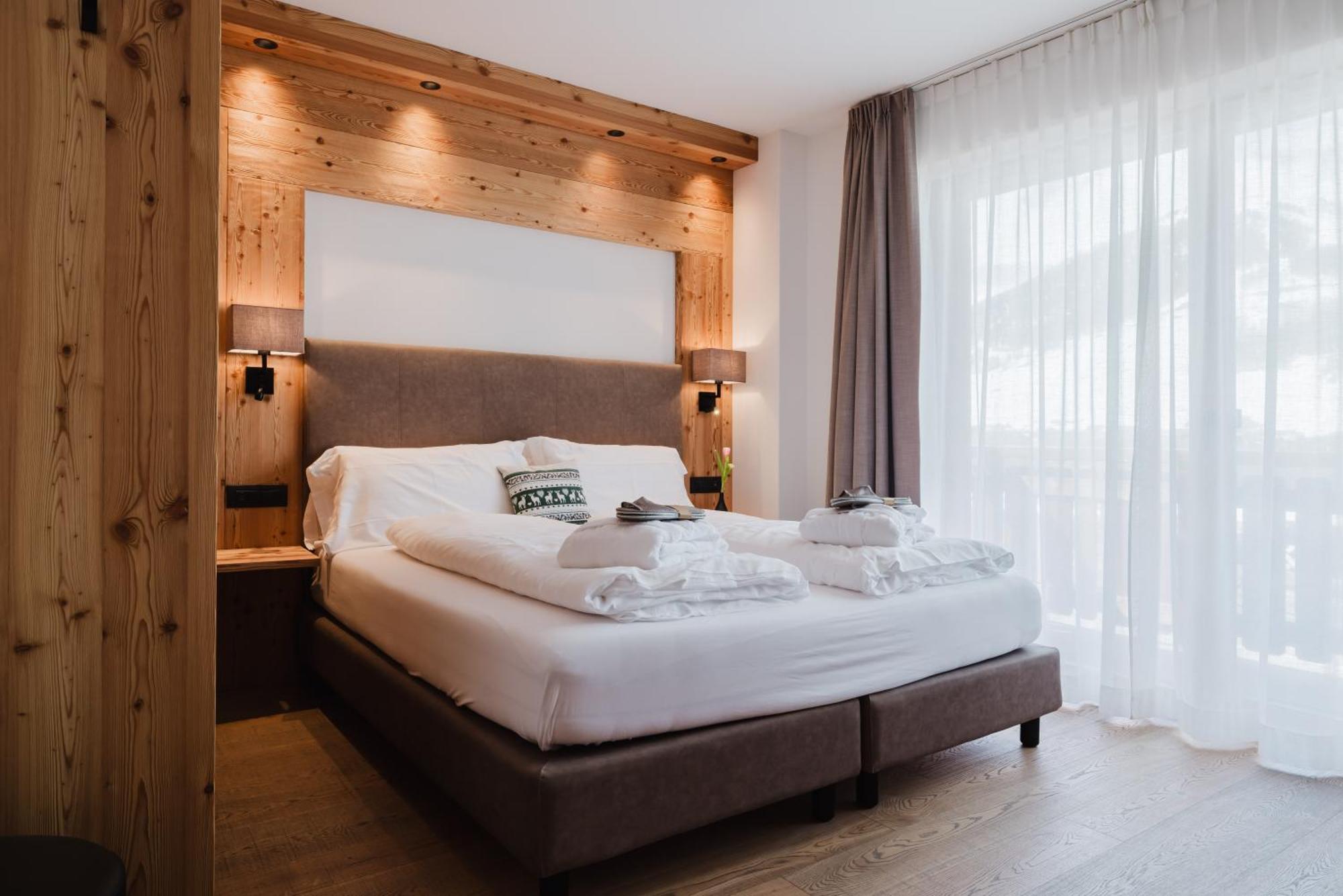 Double or Twin Room Mountain View