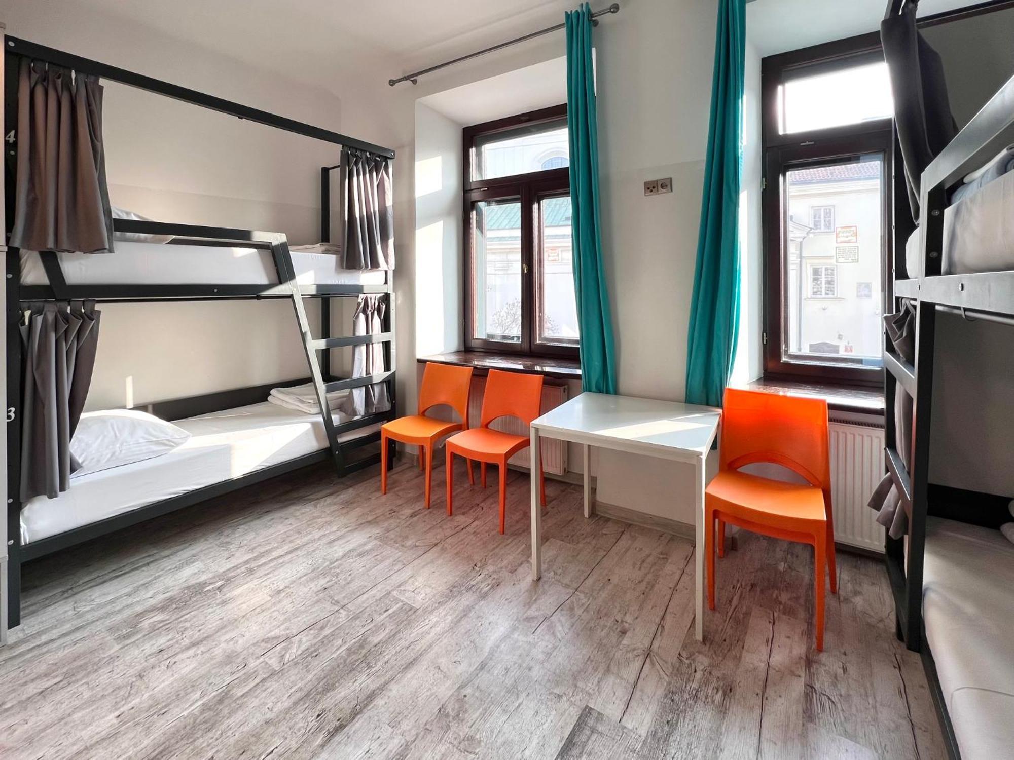 Single Bed 10-Bed Dormitory Room