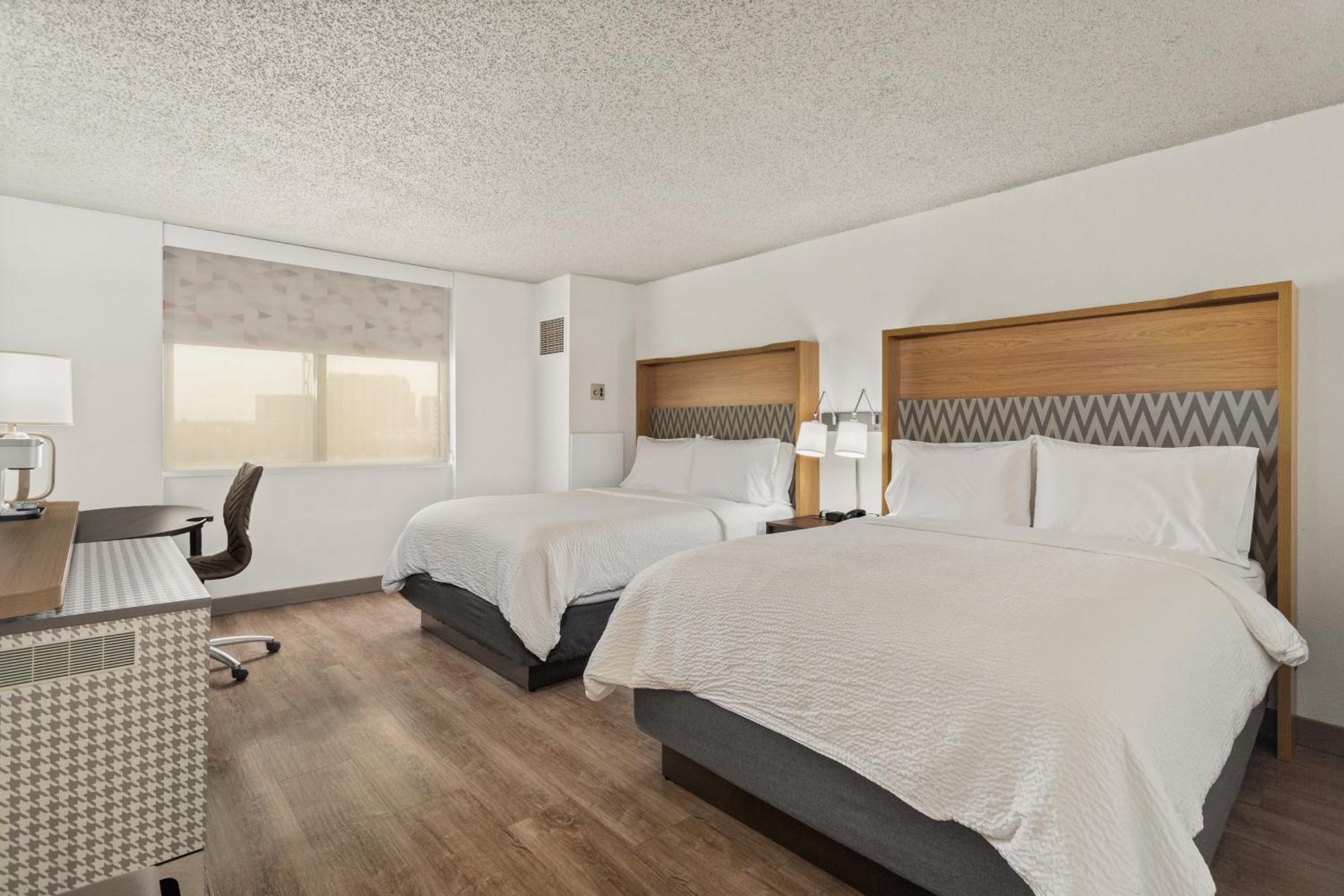 Location Room with Two Beds - Non-Smoking