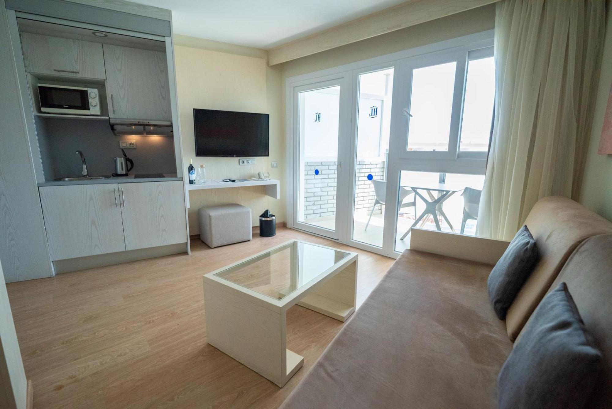 Deluxe Junior Suite