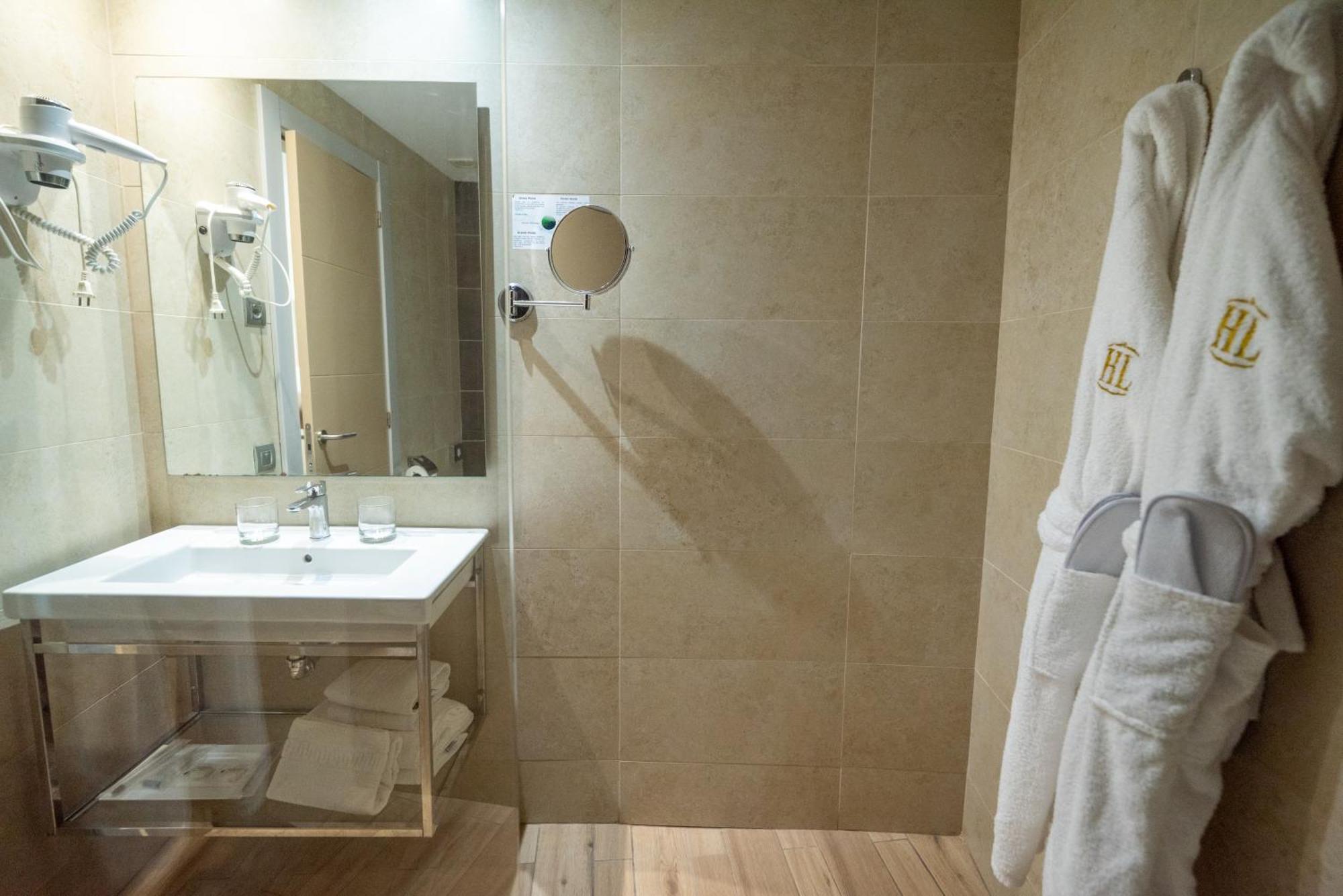 Deluxe Junior Suite