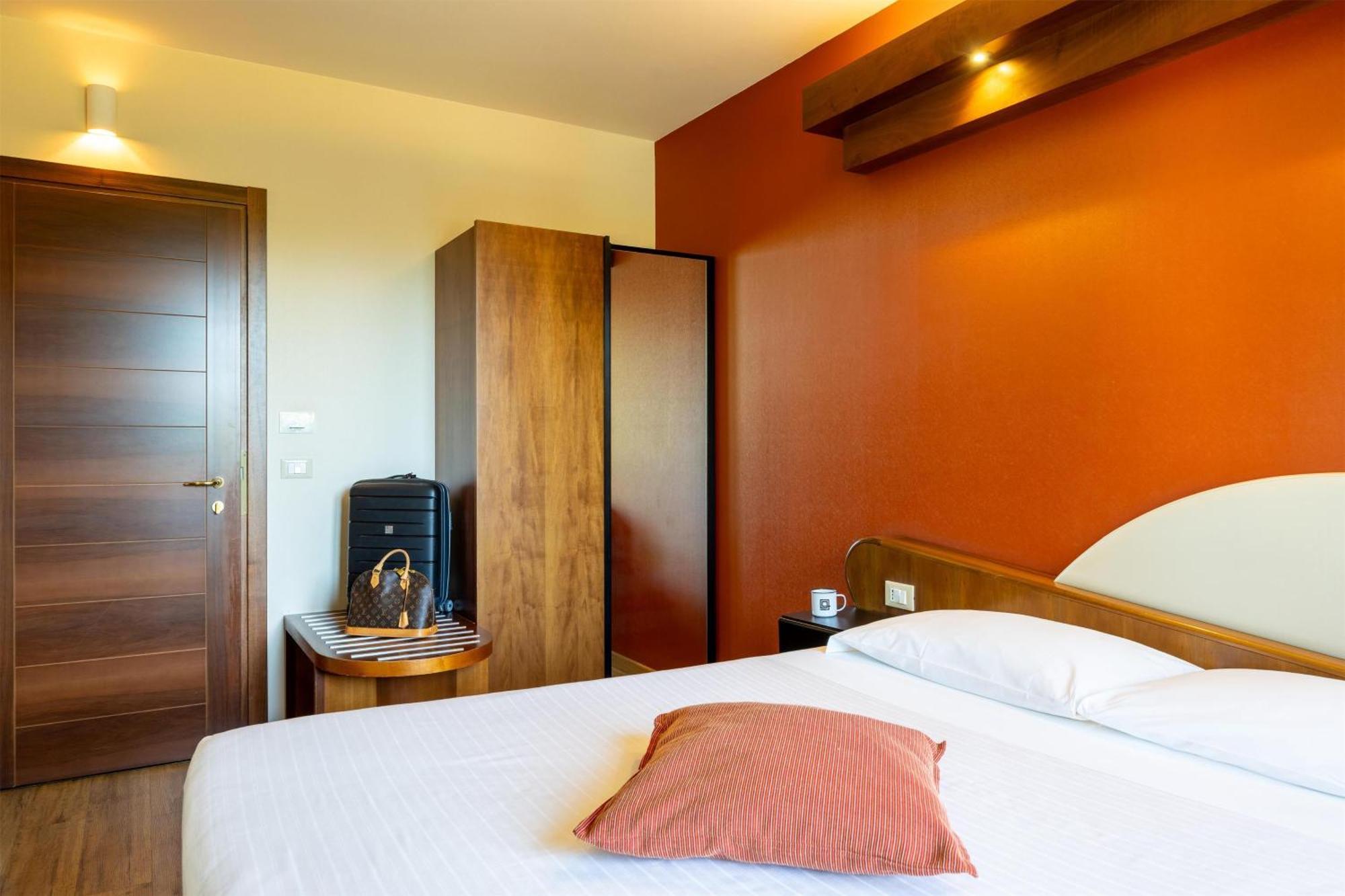 Deluxe Twin Room Non-Smoking