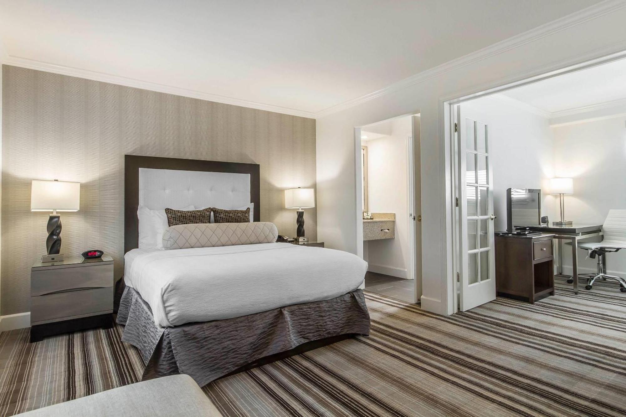 Queen Suite