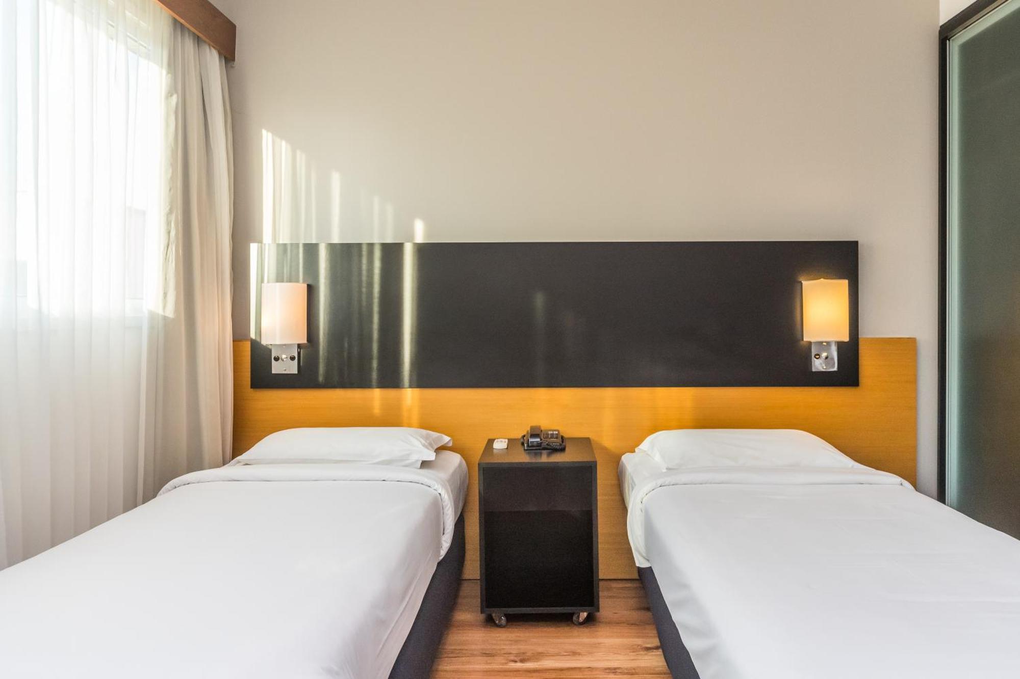 Standard Double Suite