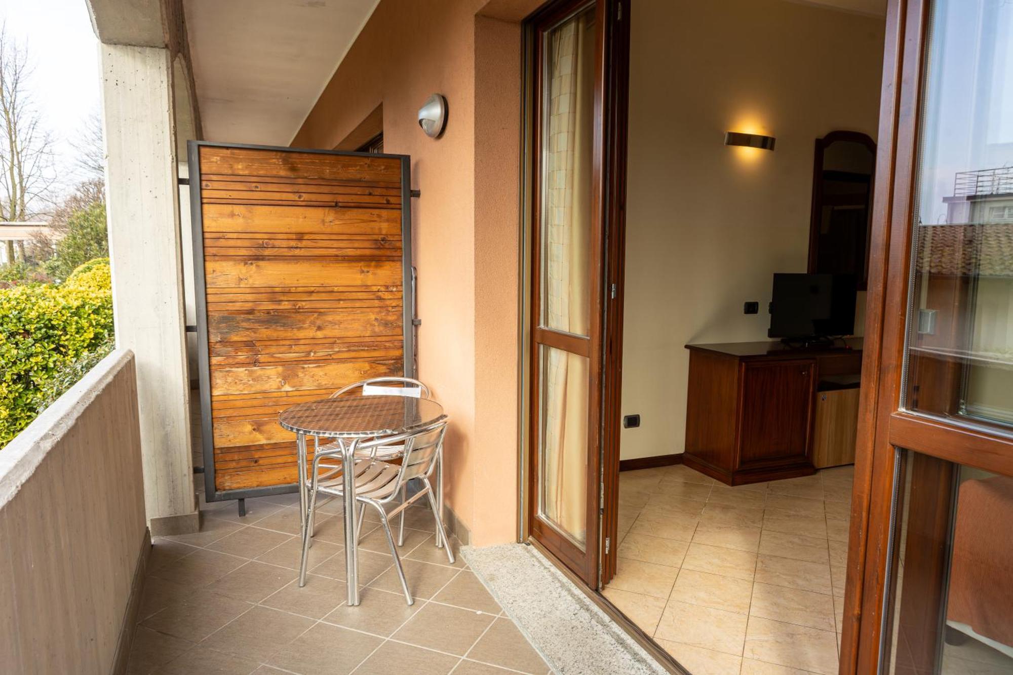 Double Room Lake View